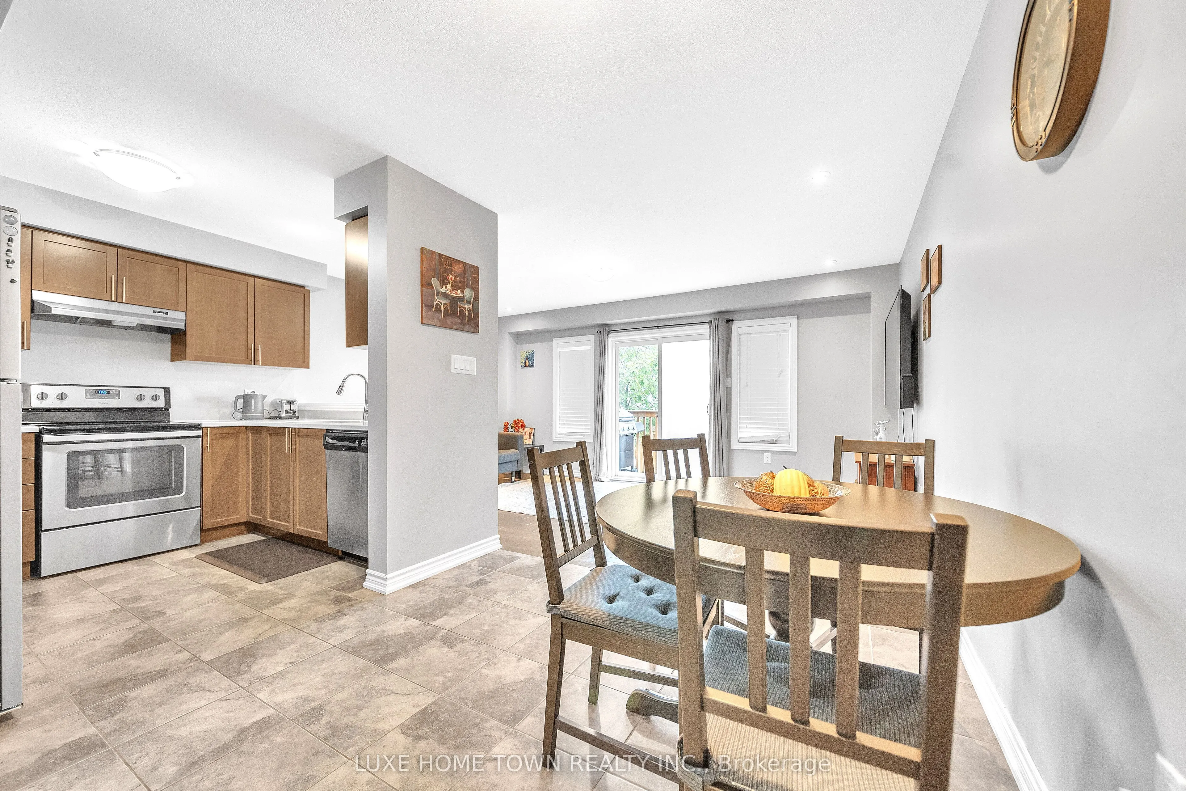 77 WESTMINSTER Crescent, #77W