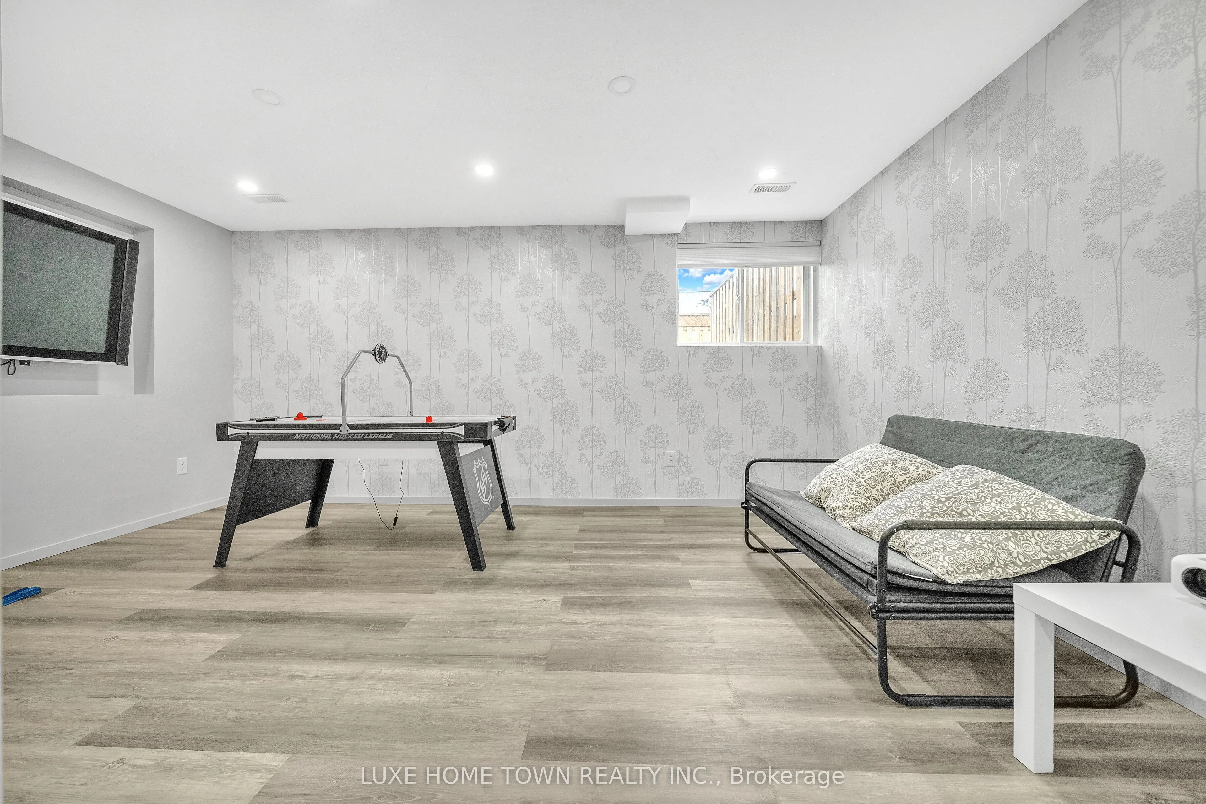 77 WESTMINSTER Crescent, #77W