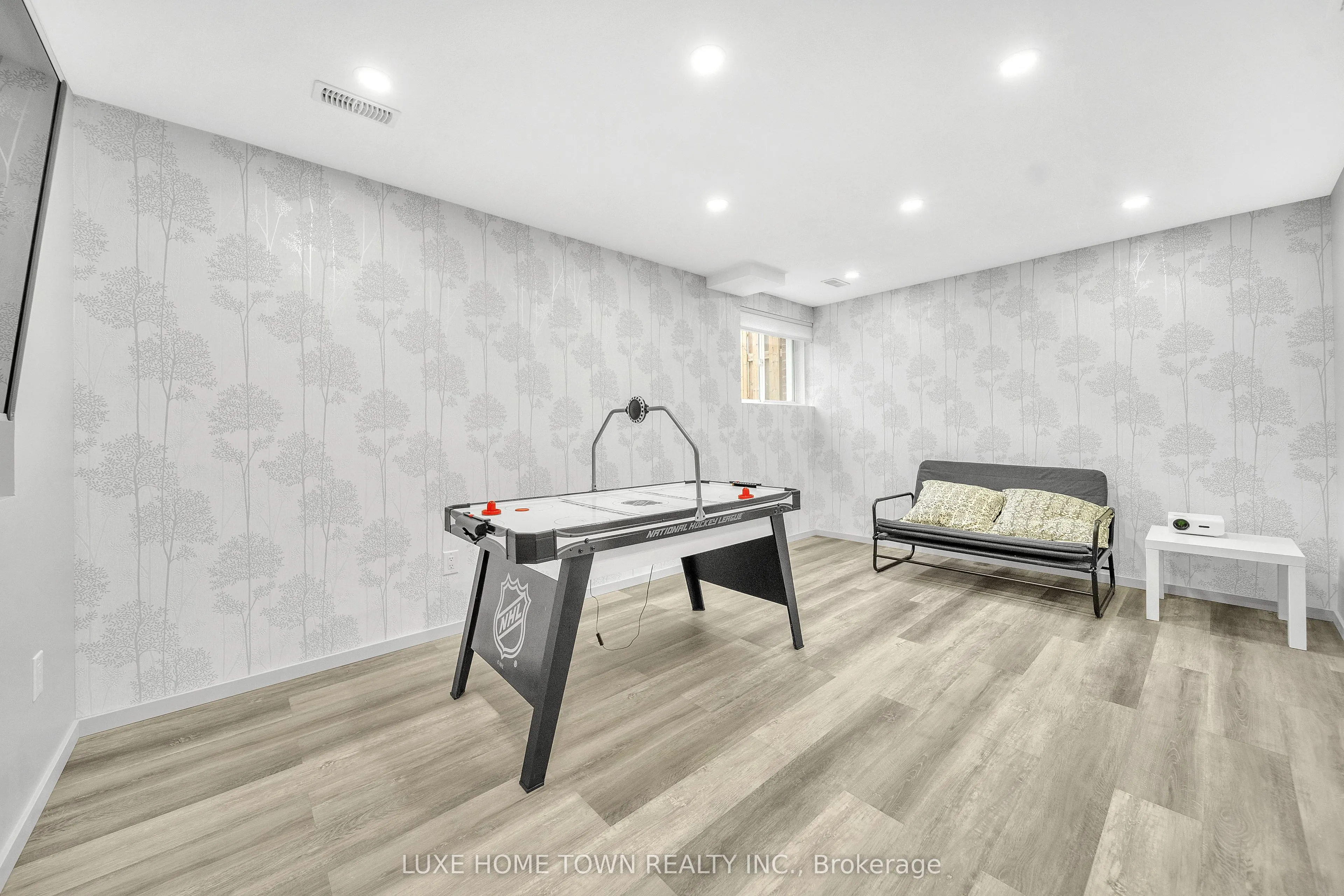 77 WESTMINSTER Crescent, #77W