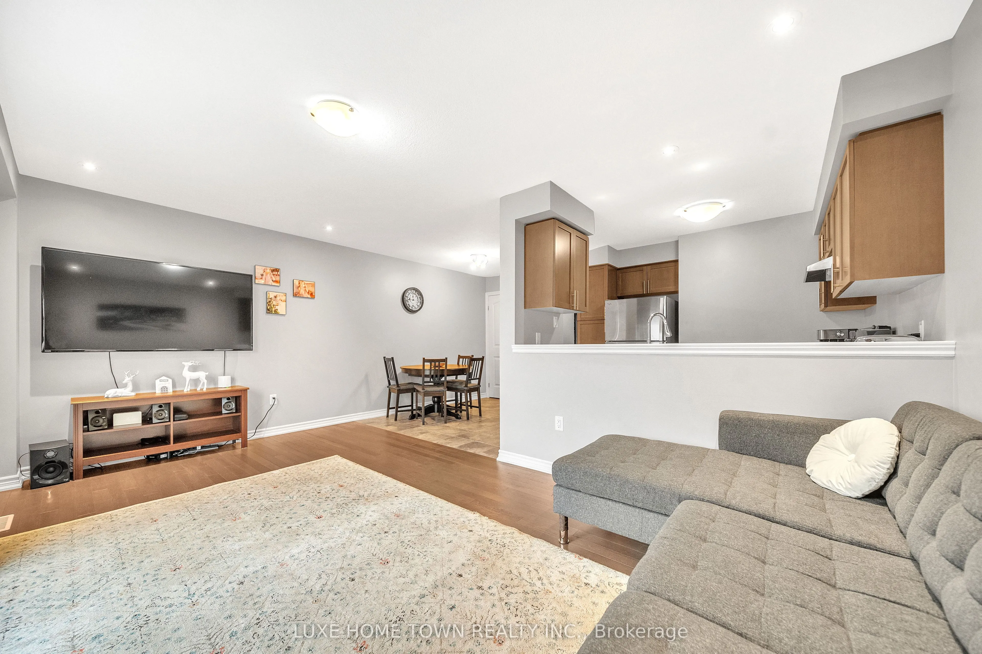 77 WESTMINSTER Crescent, #77W