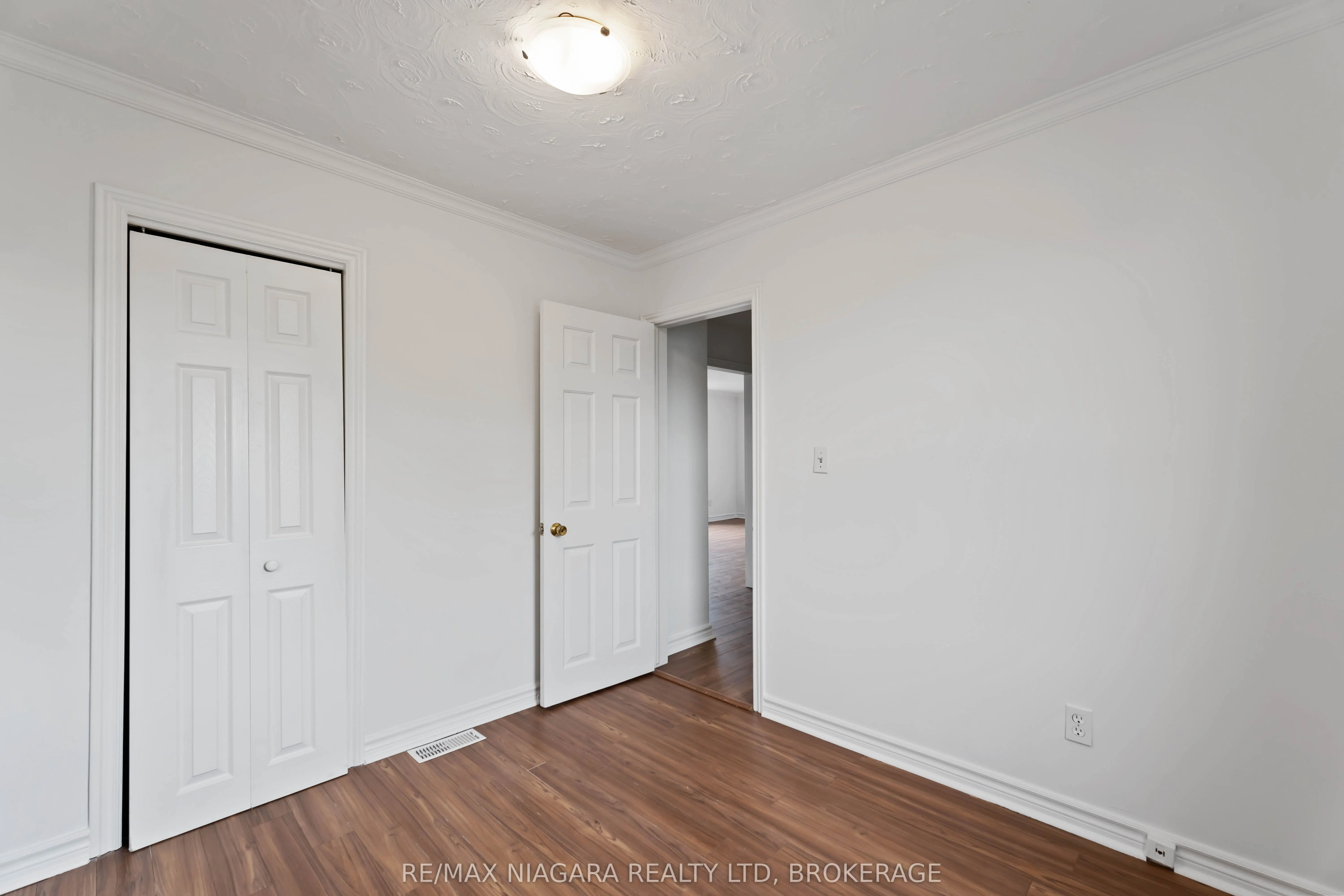 21 Maywood Avenue
