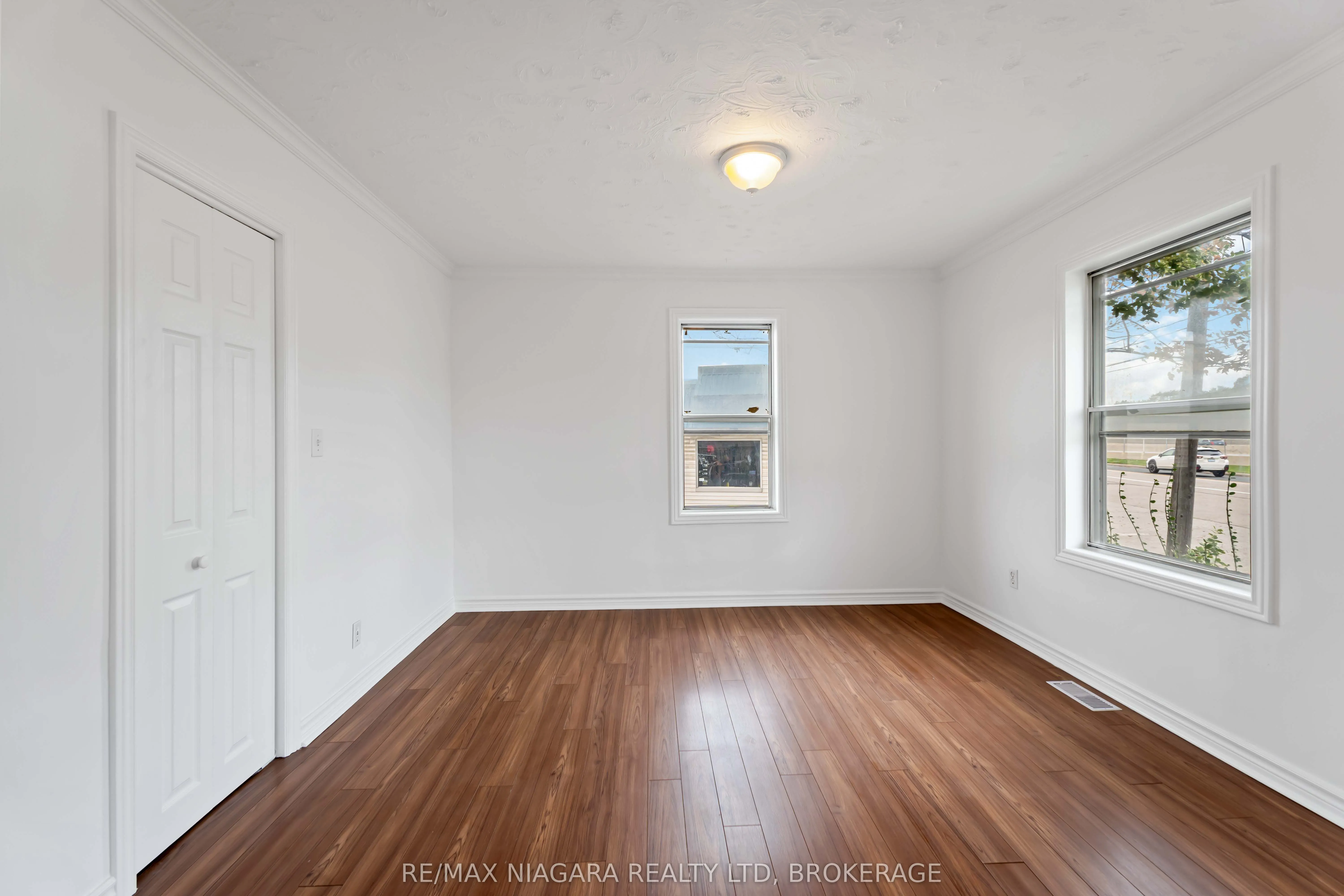 21 Maywood Avenue