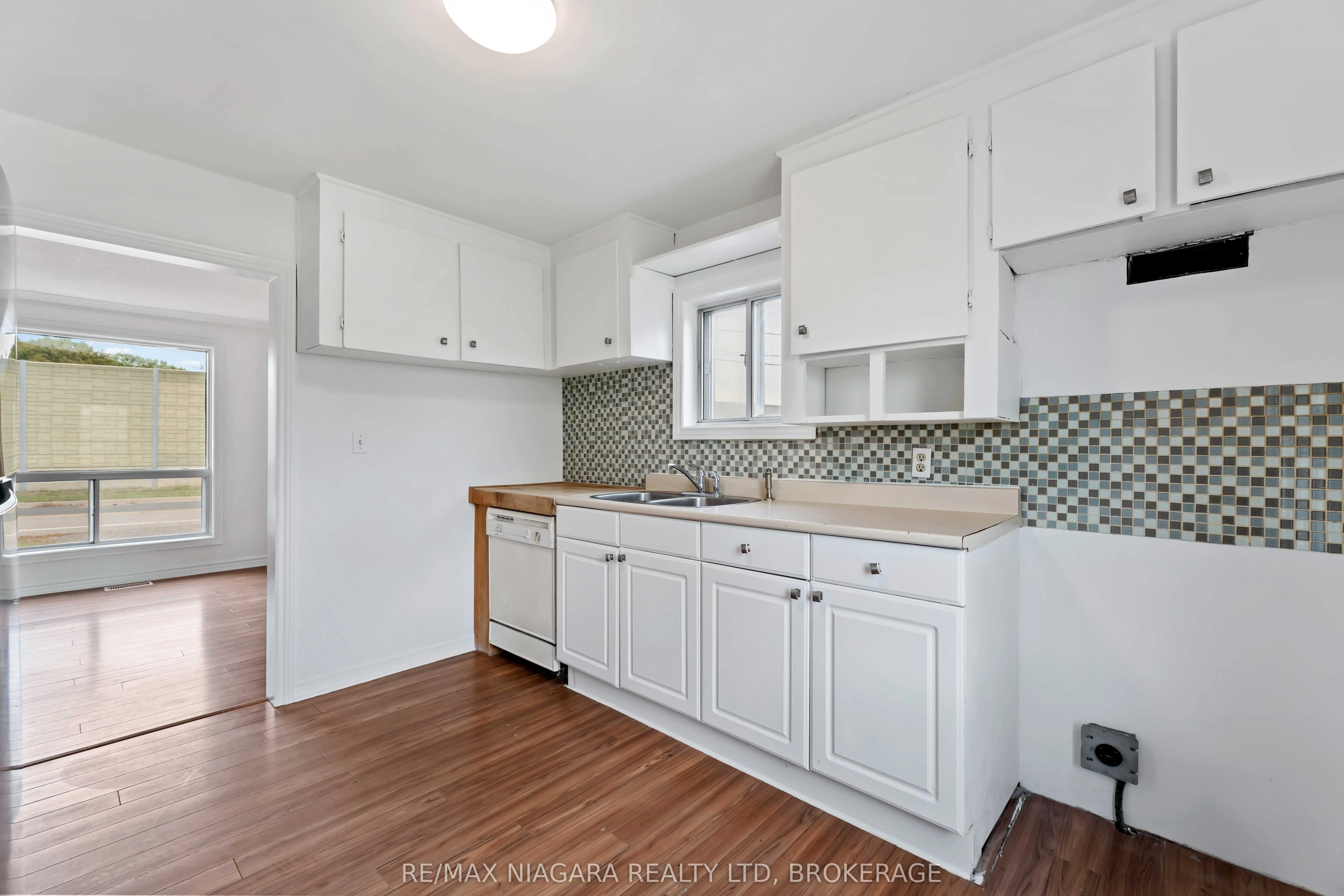 21 Maywood Avenue