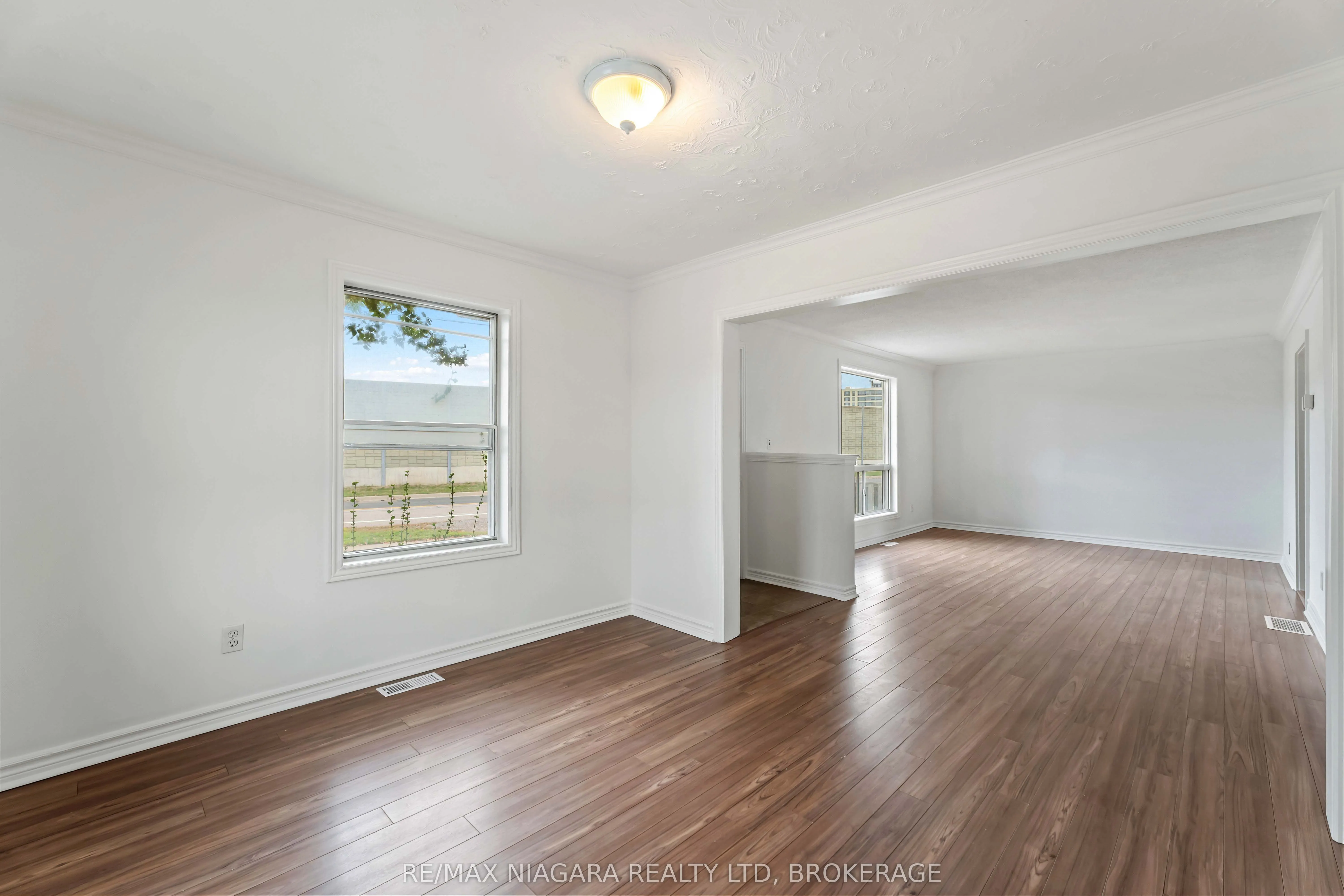21 Maywood Avenue