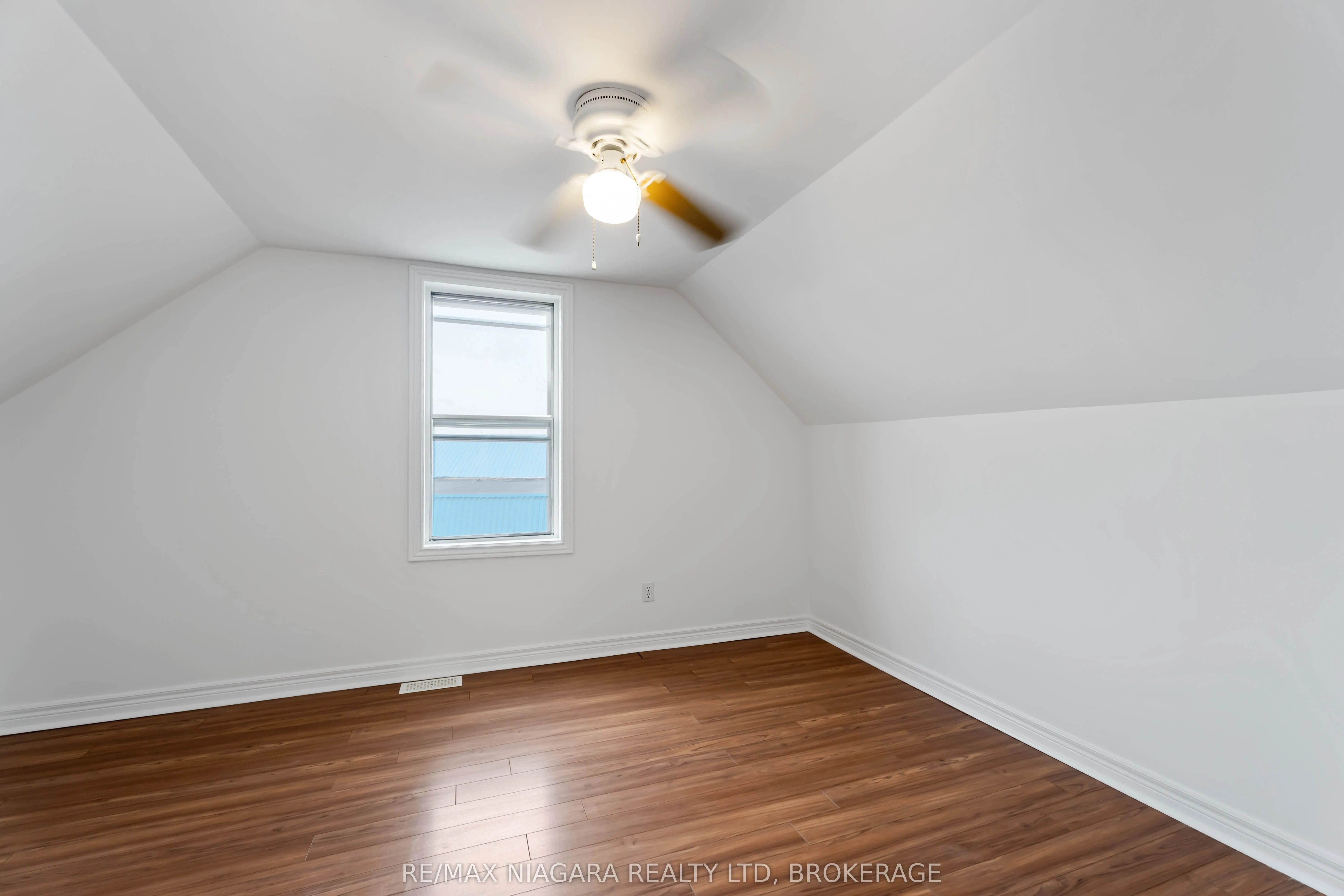 21 Maywood Avenue