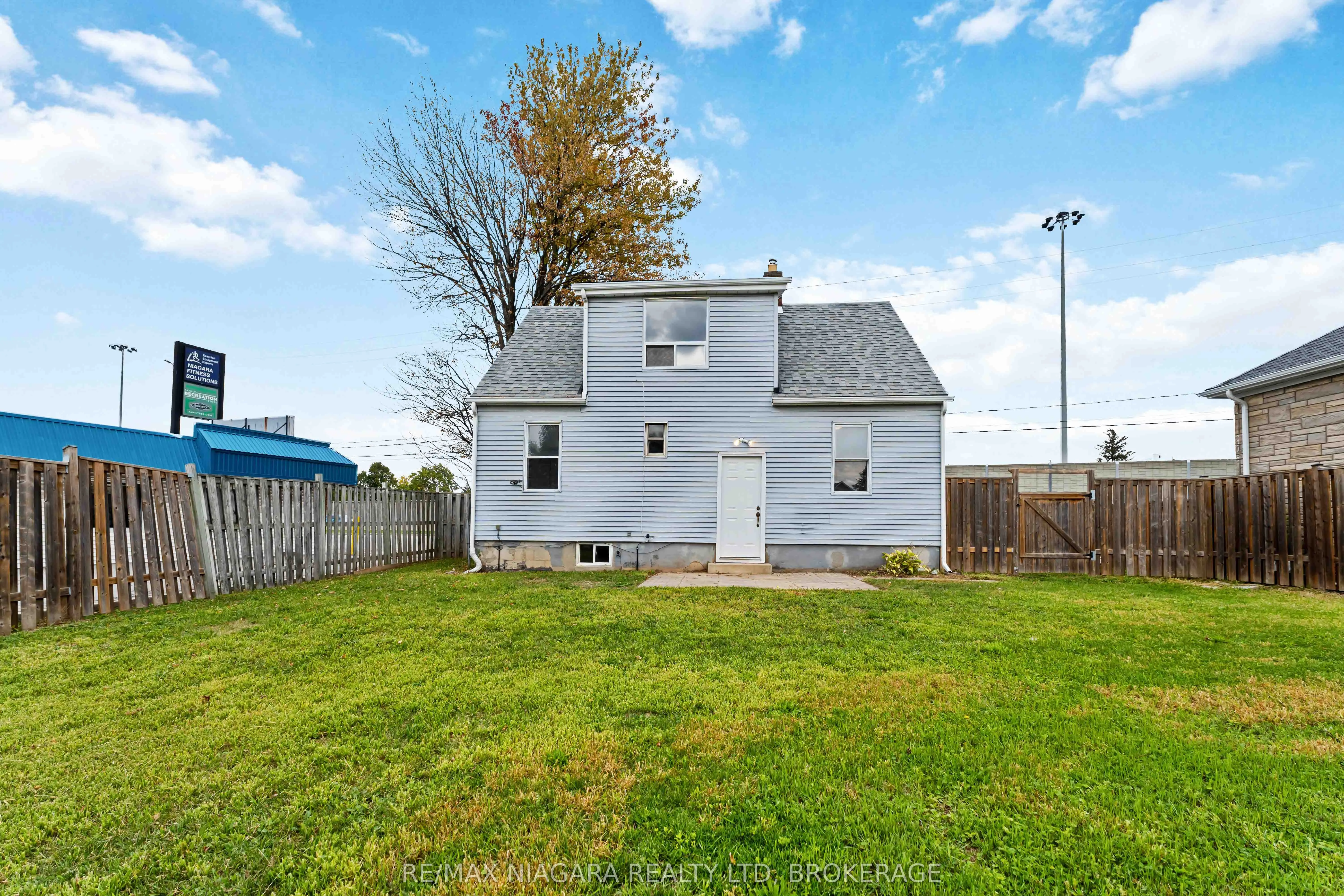 21 Maywood Avenue