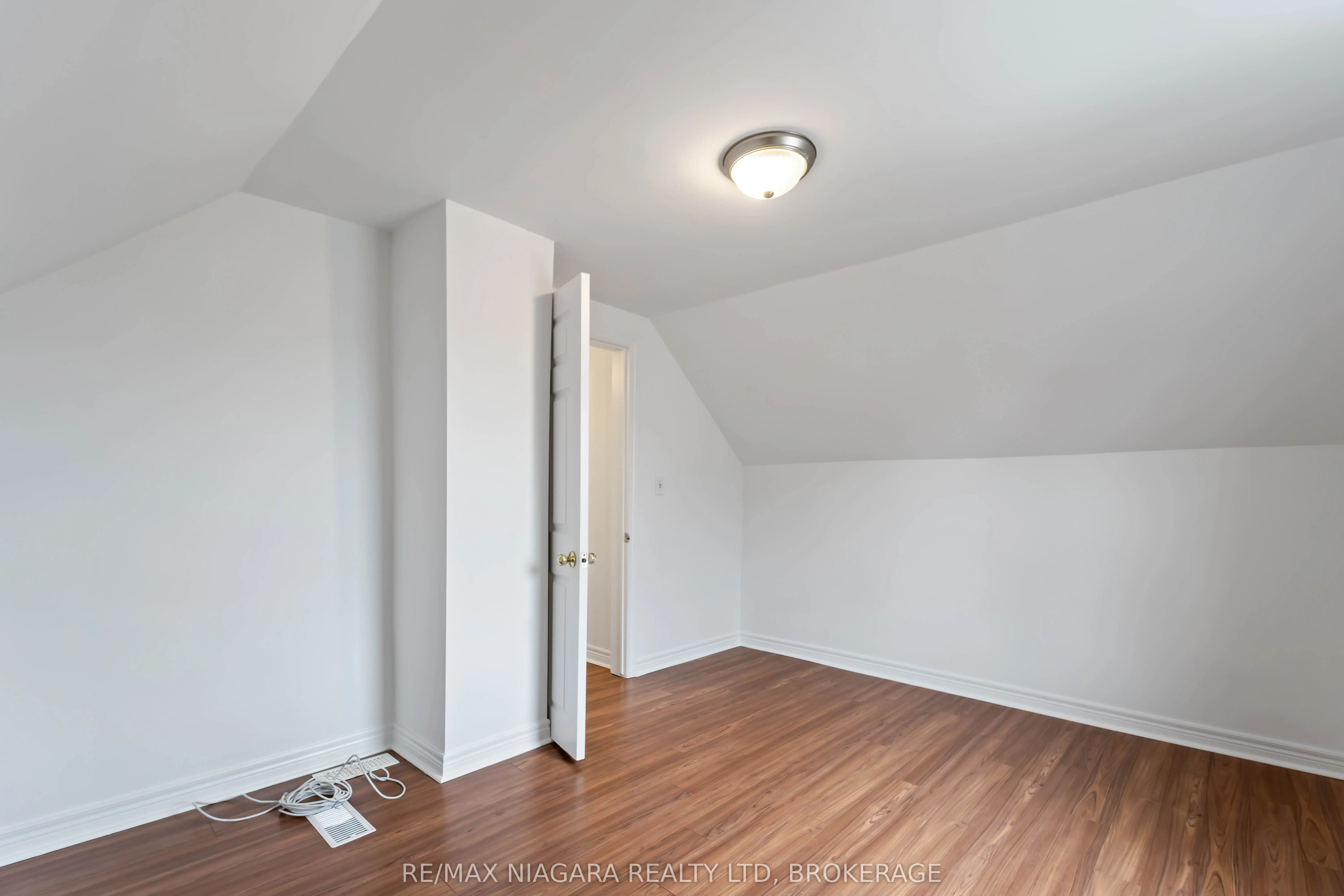 21 Maywood Avenue
