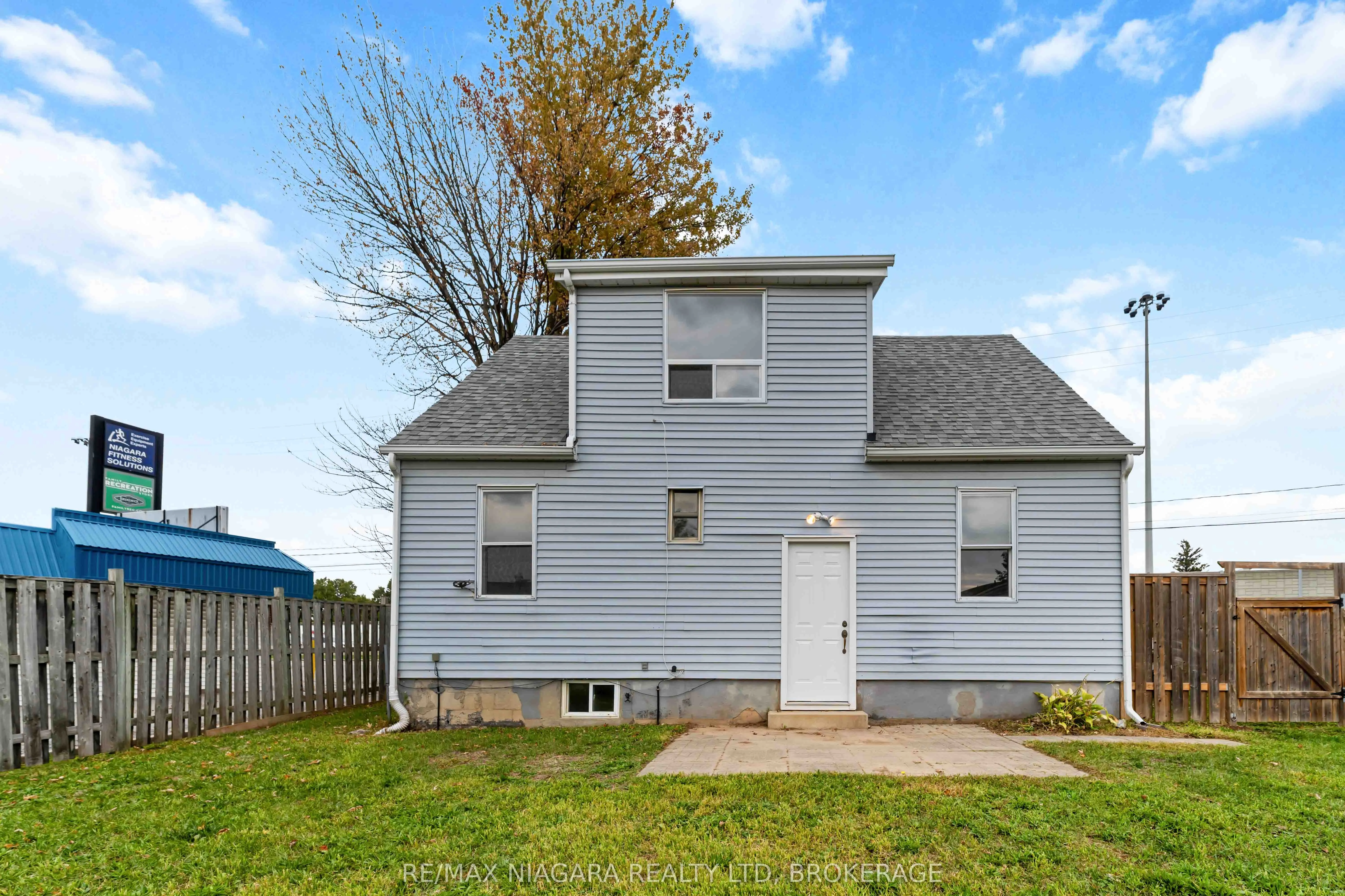 21 Maywood Avenue
