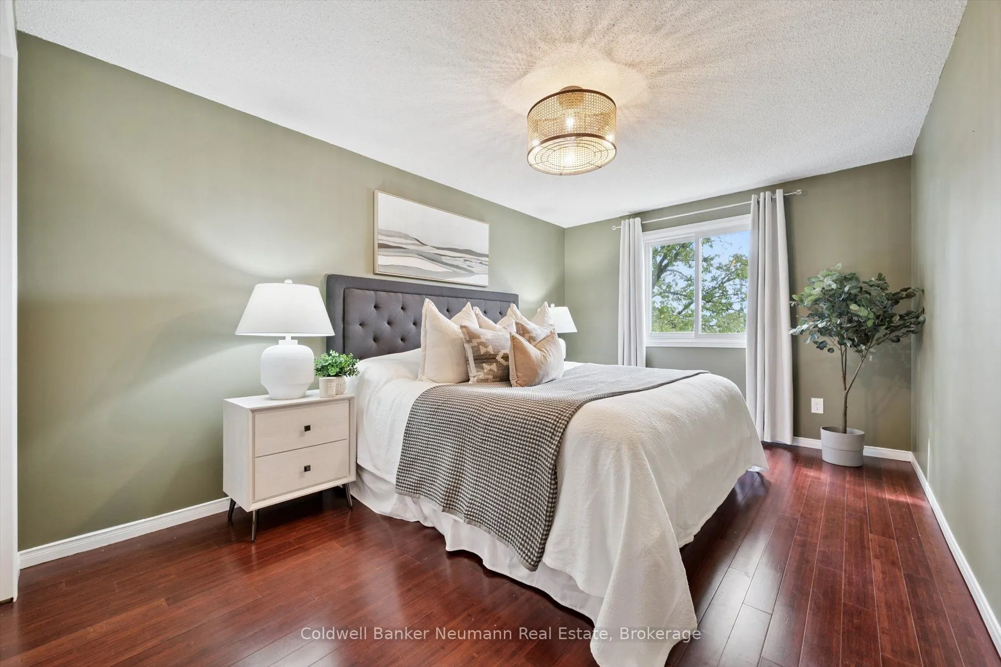 46 Dunhill Crescent