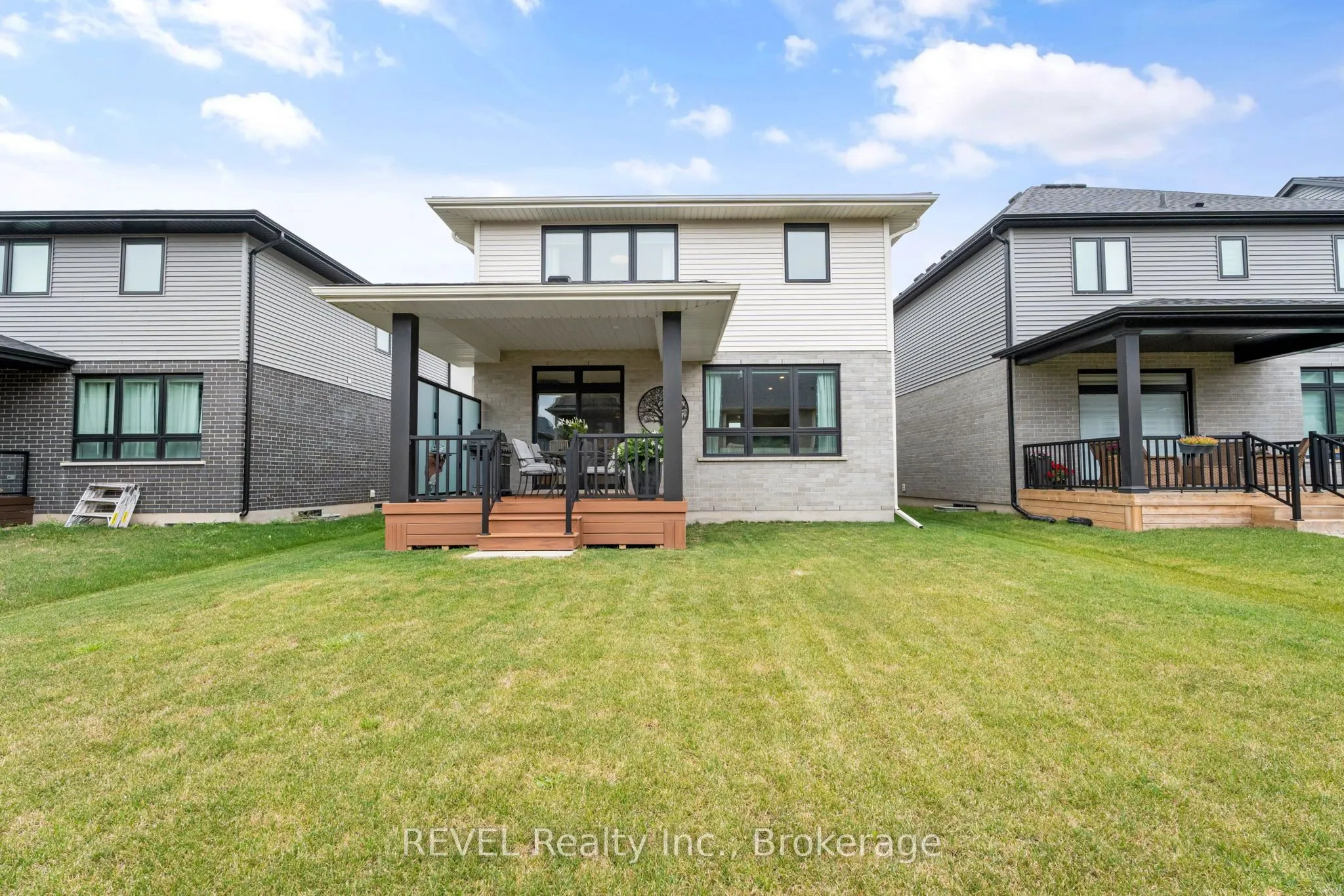 3809 Simpson Lane