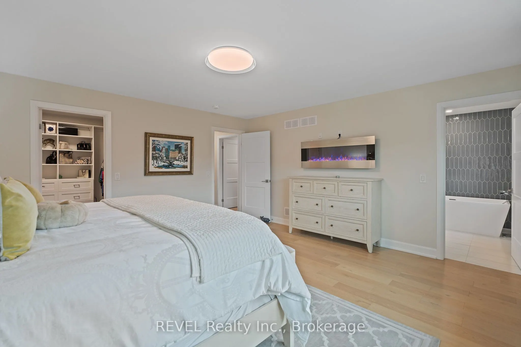 3809 Simpson Lane