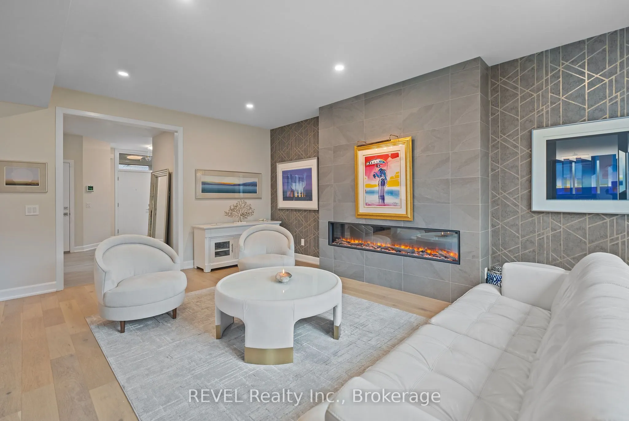 3809 Simpson Lane