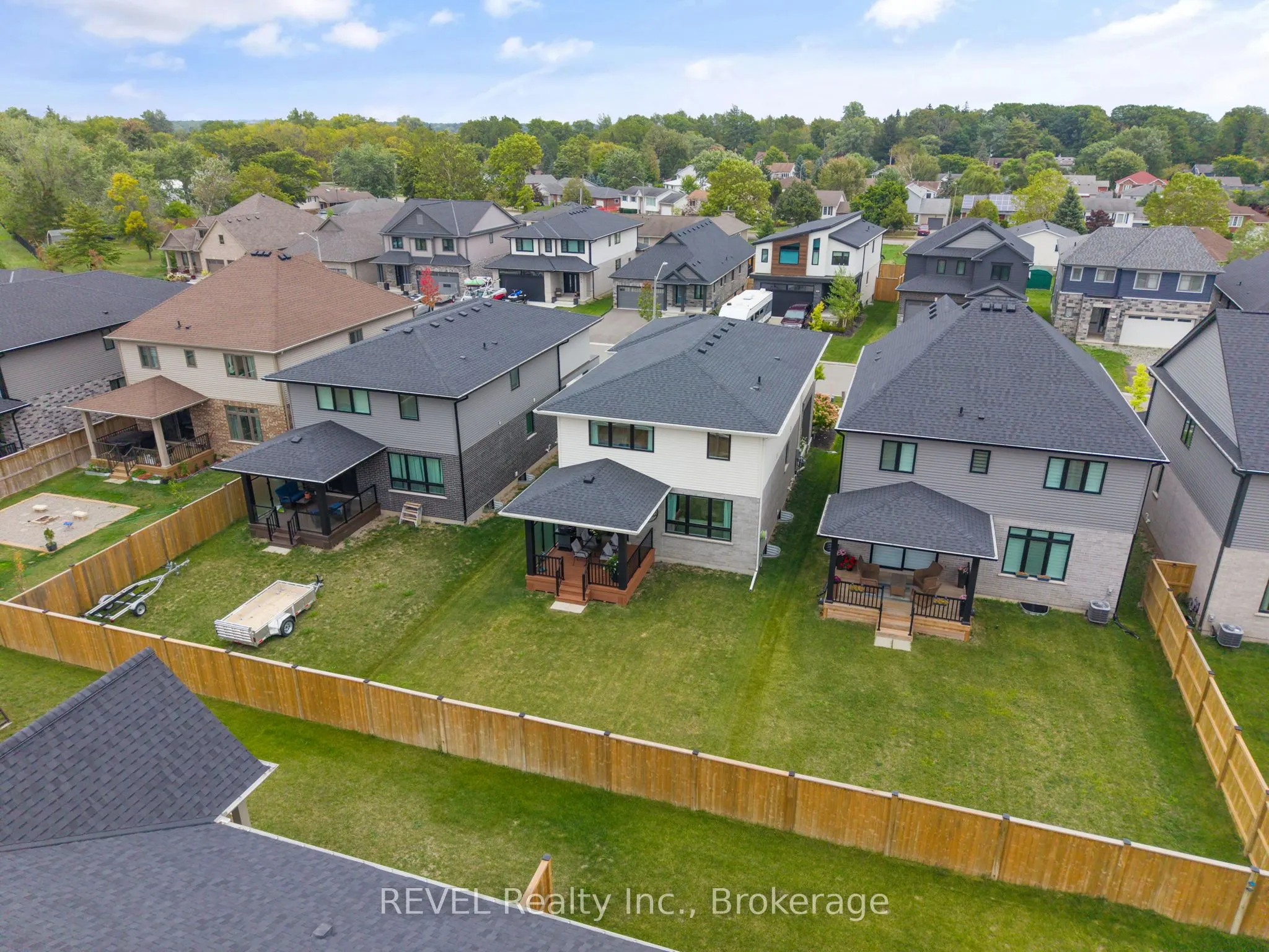 3809 Simpson Lane