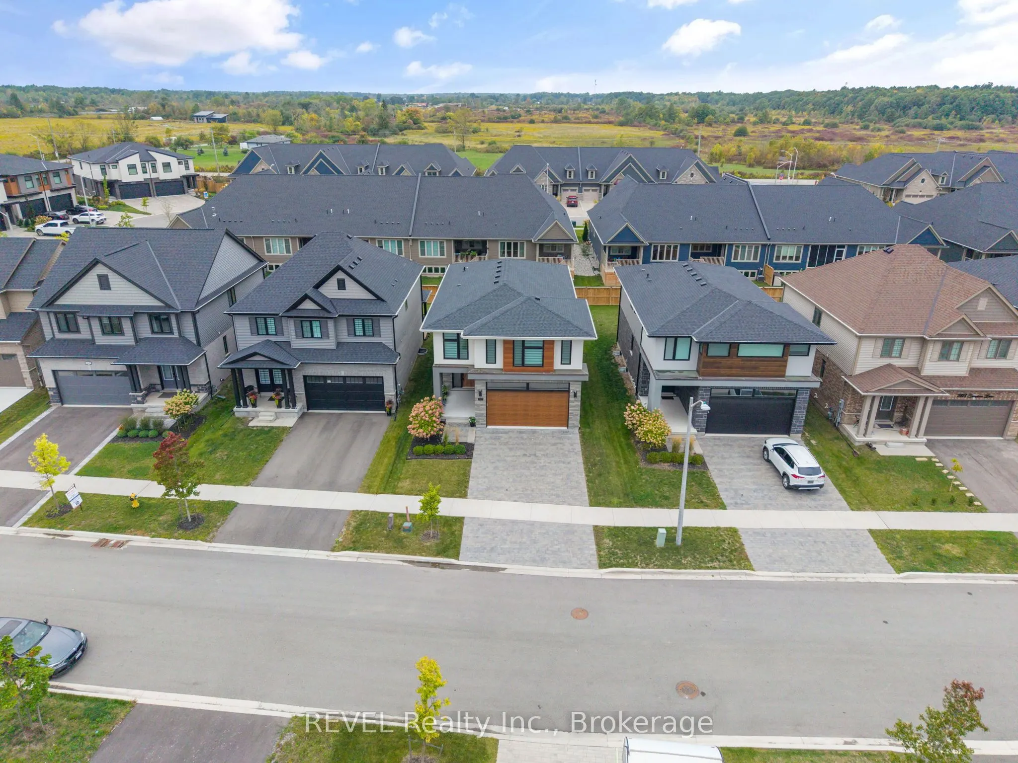 3809 Simpson Lane