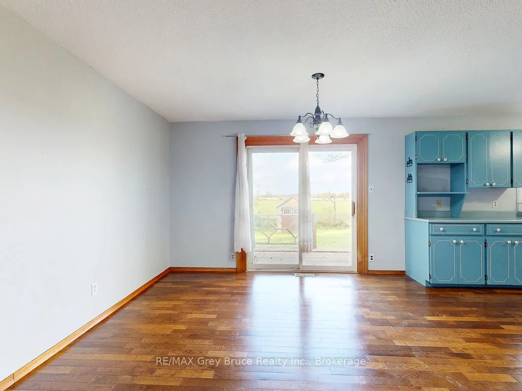 877 30th Street W