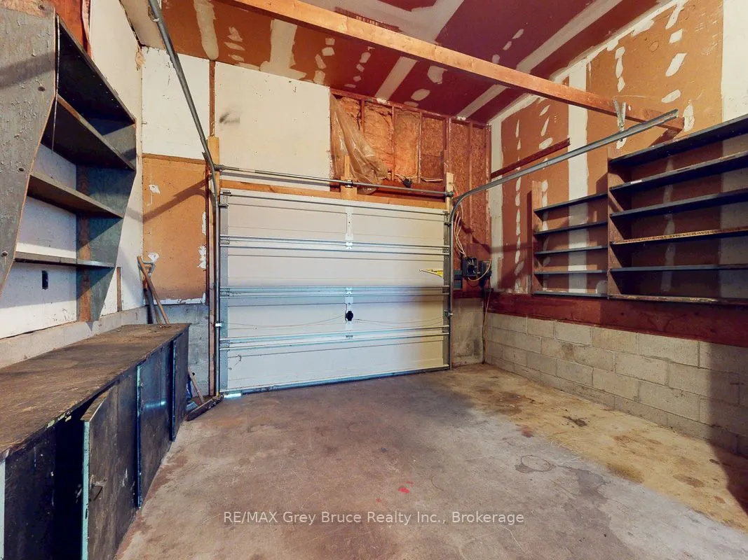 877 30th Street W