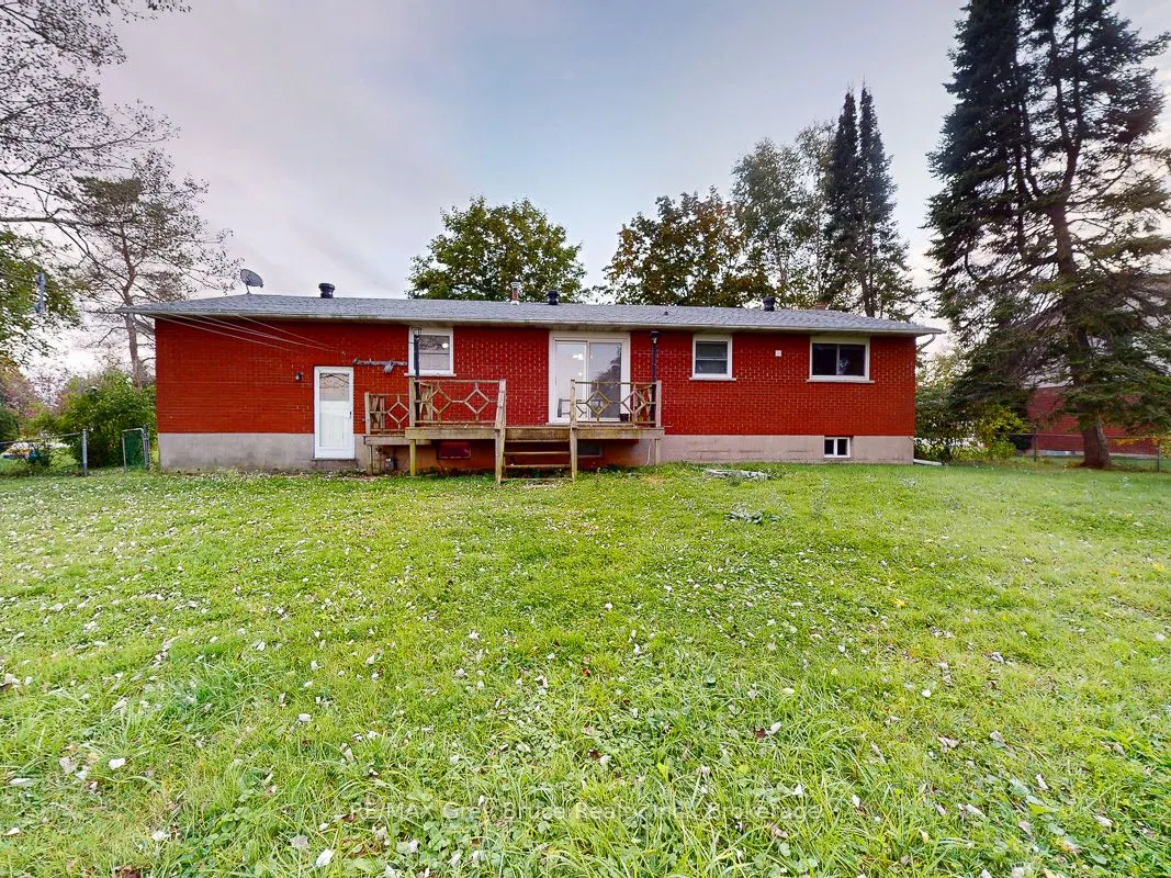 877 30th Street W