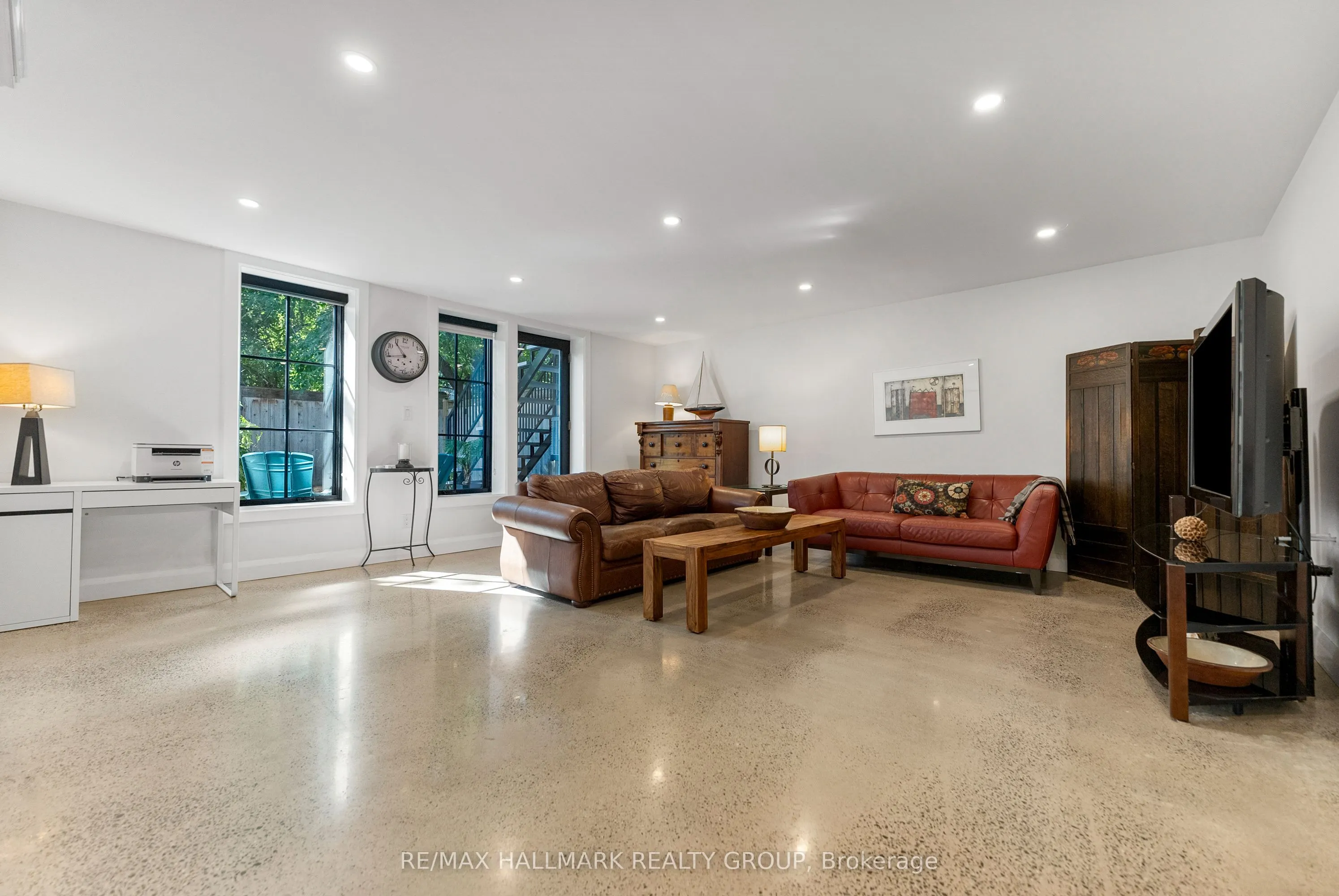 396 Roosevelt Avenue