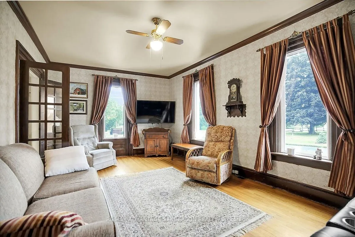 8523 Townsend Line