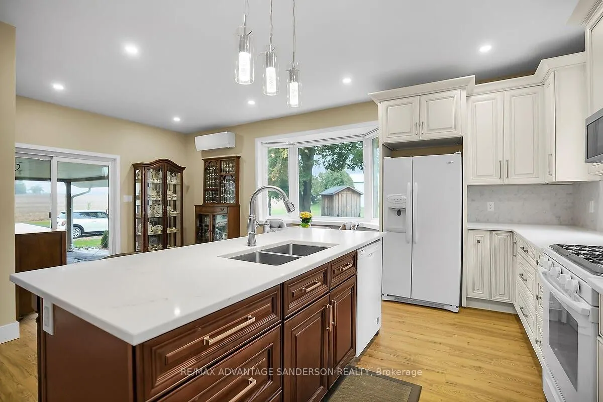 8523 Townsend Line