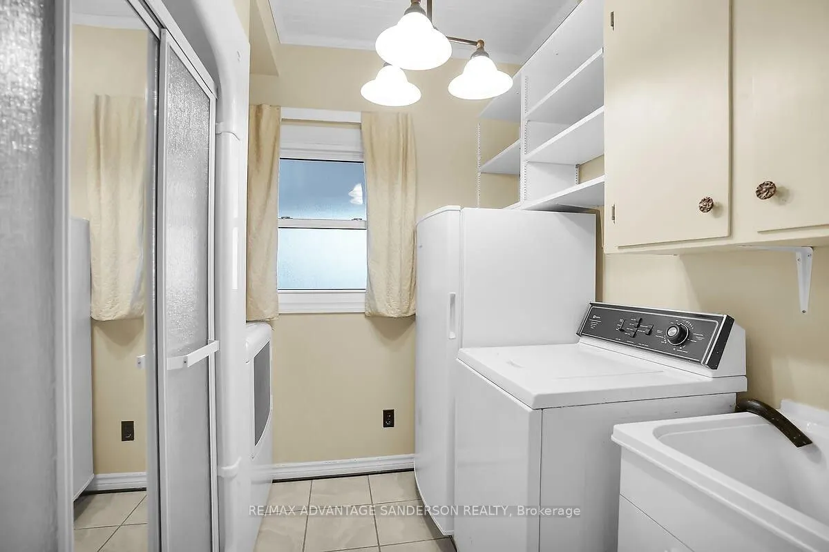 8523 Townsend Line
