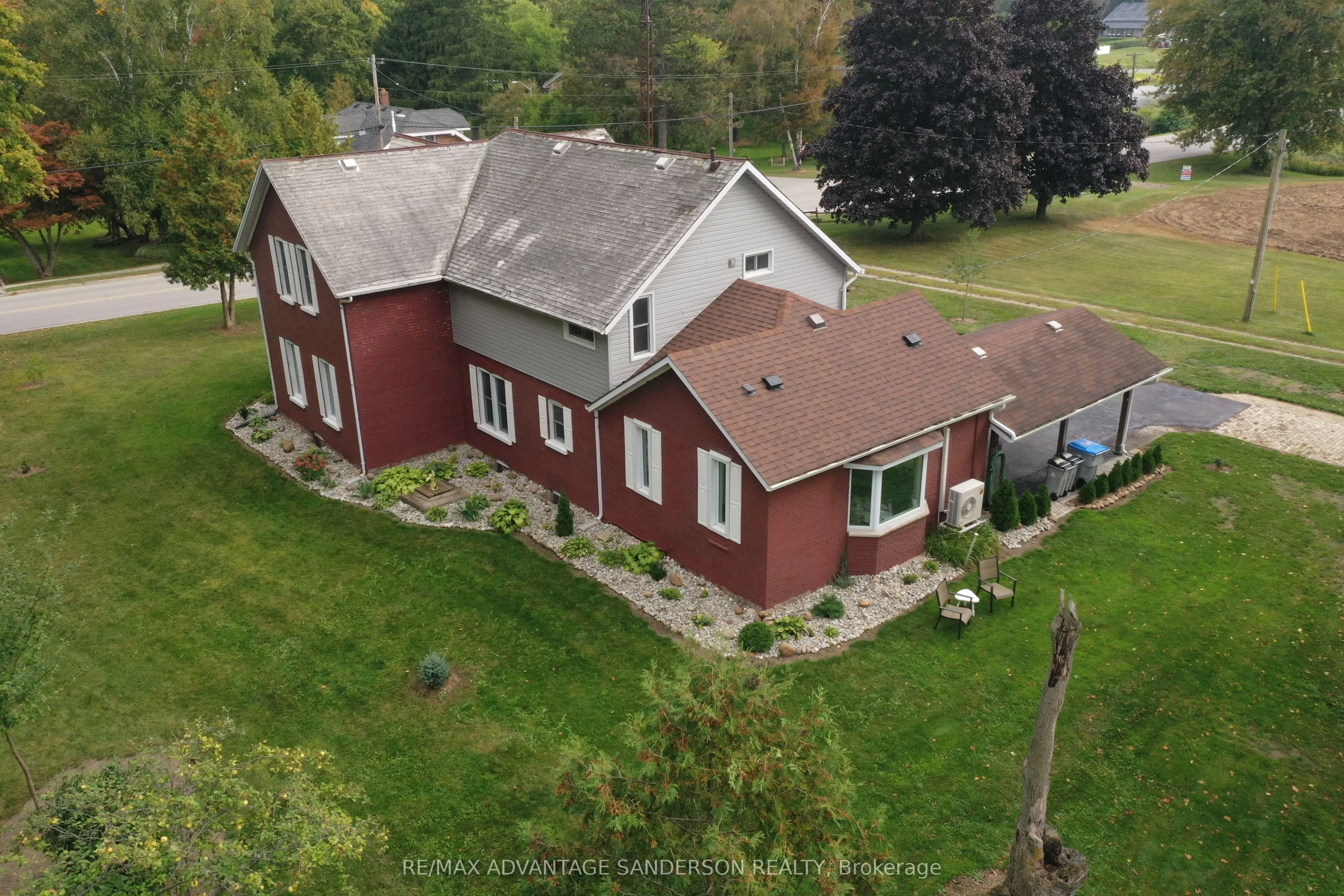 8523 Townsend Line
