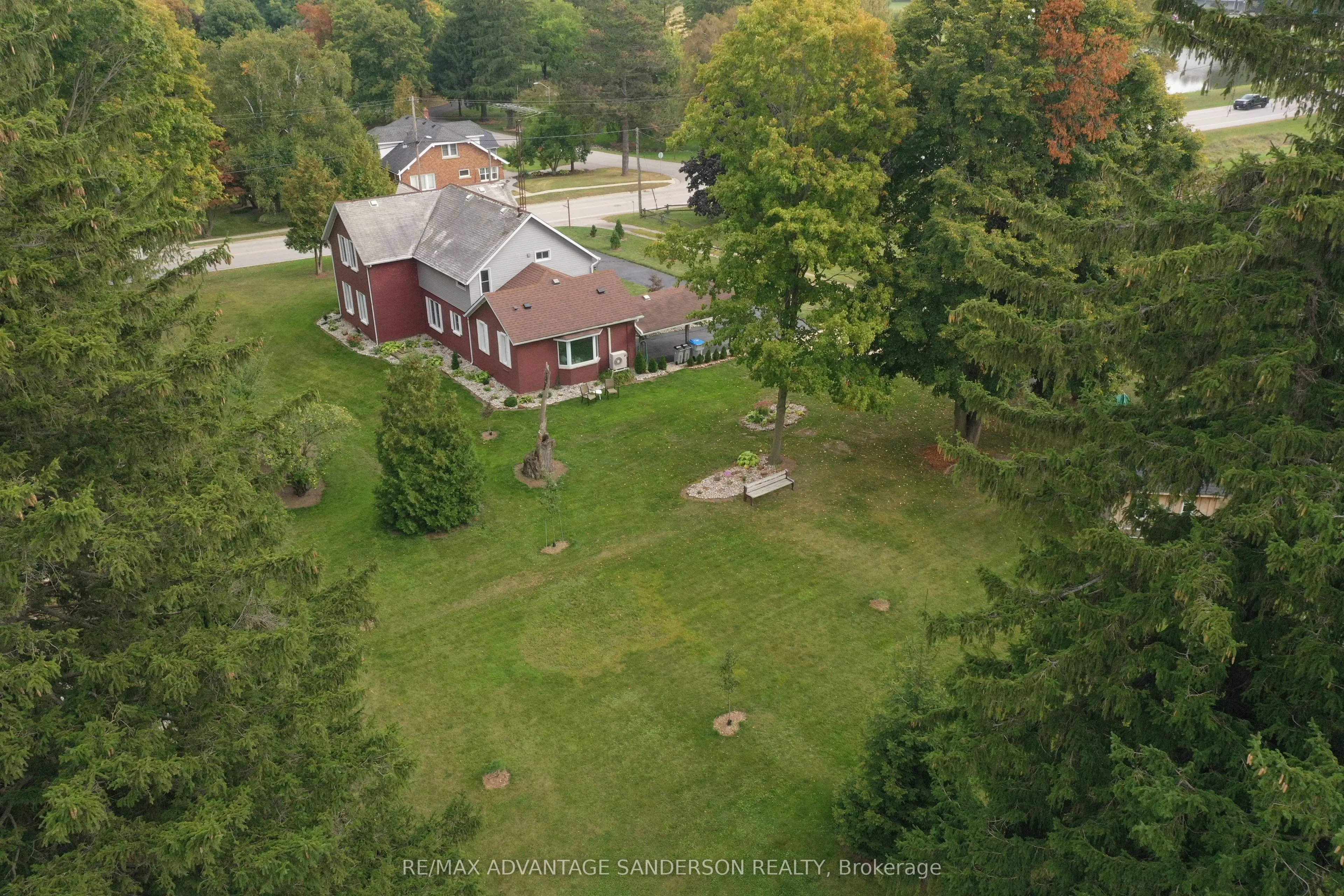 8523 Townsend Line