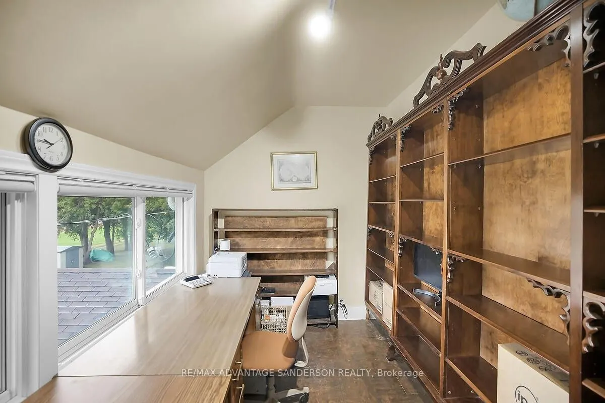 8523 Townsend Line