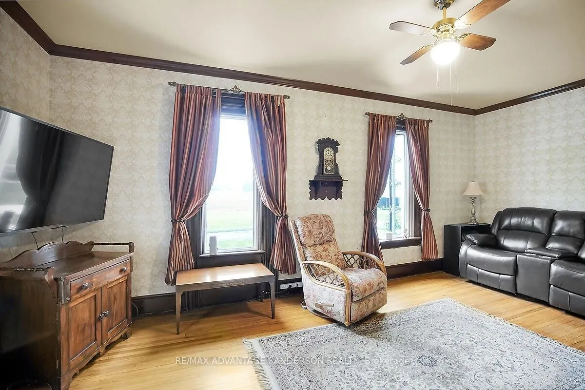 8523 Townsend Line