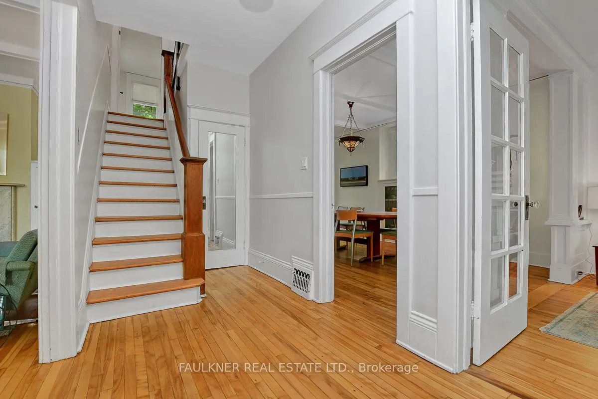 211 Sunnyside Avenue
