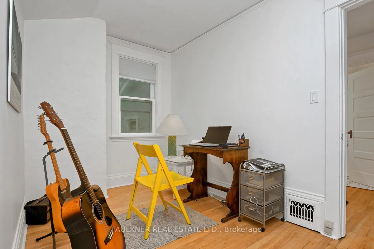 211 Sunnyside Avenue