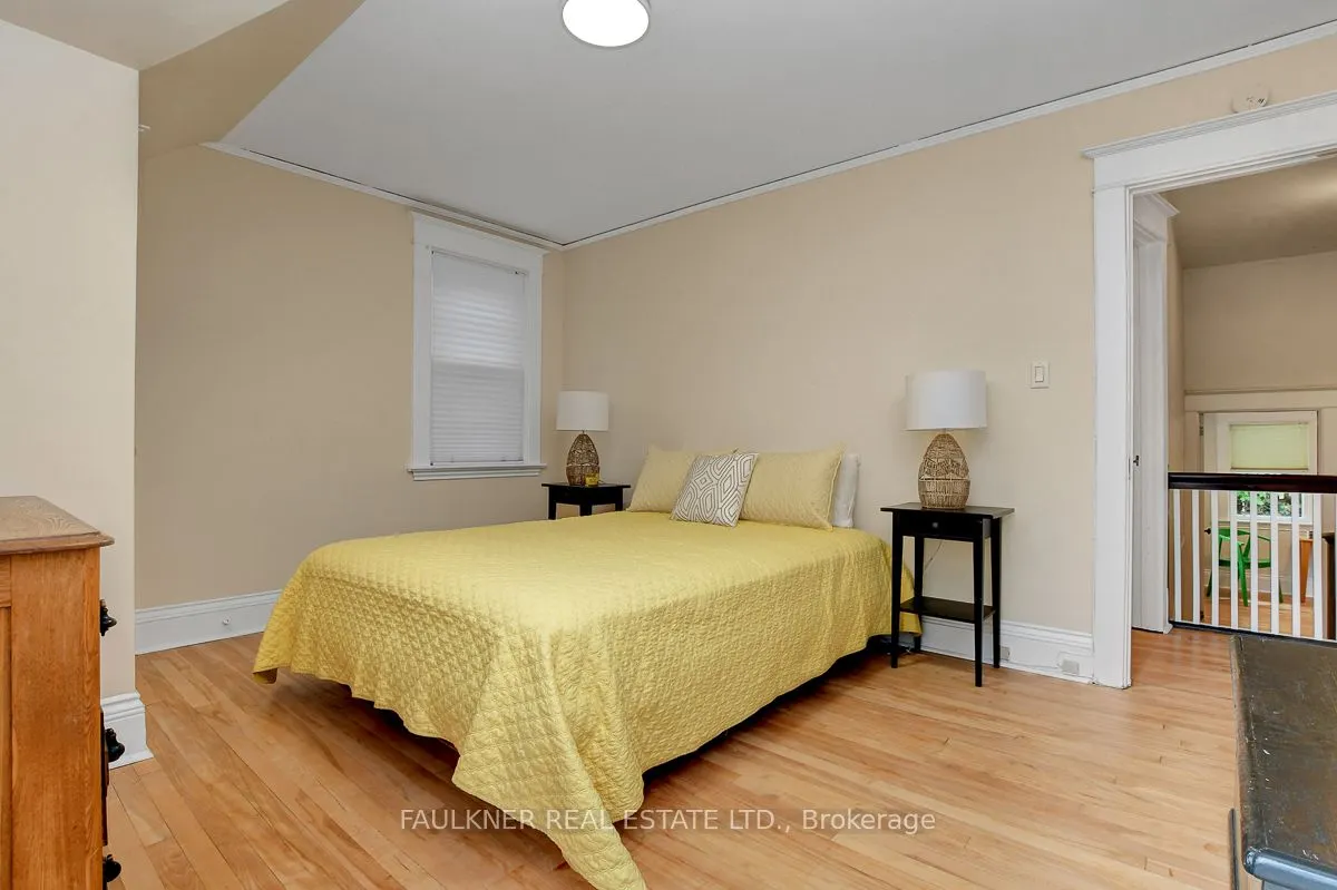 211 Sunnyside Avenue