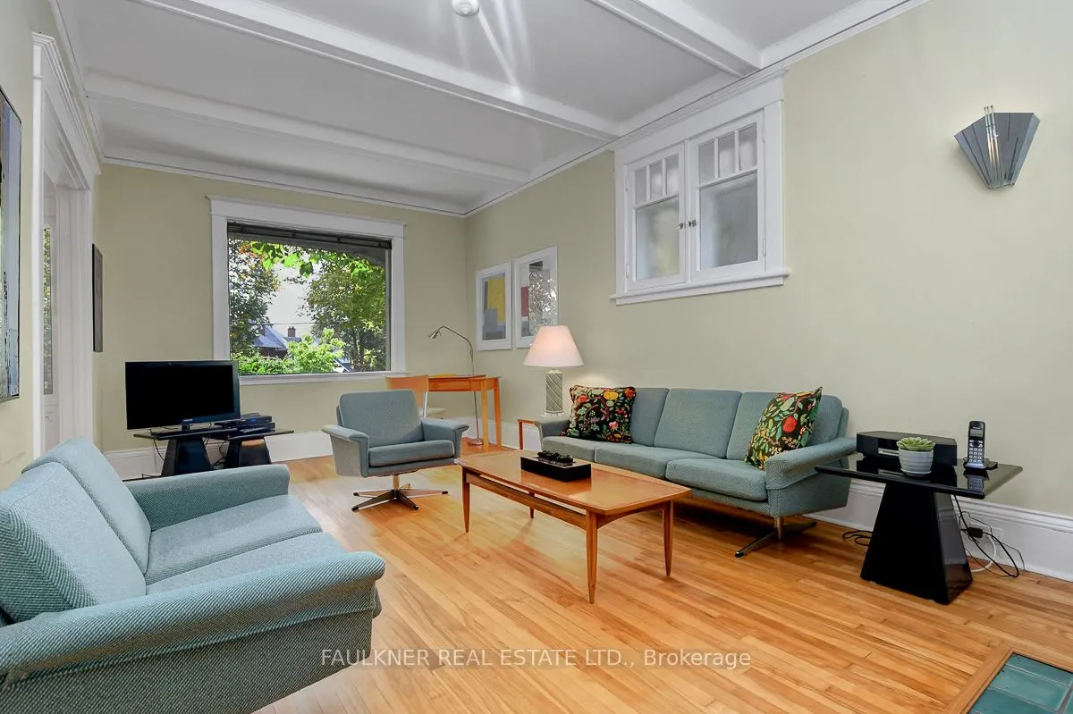 211 Sunnyside Avenue