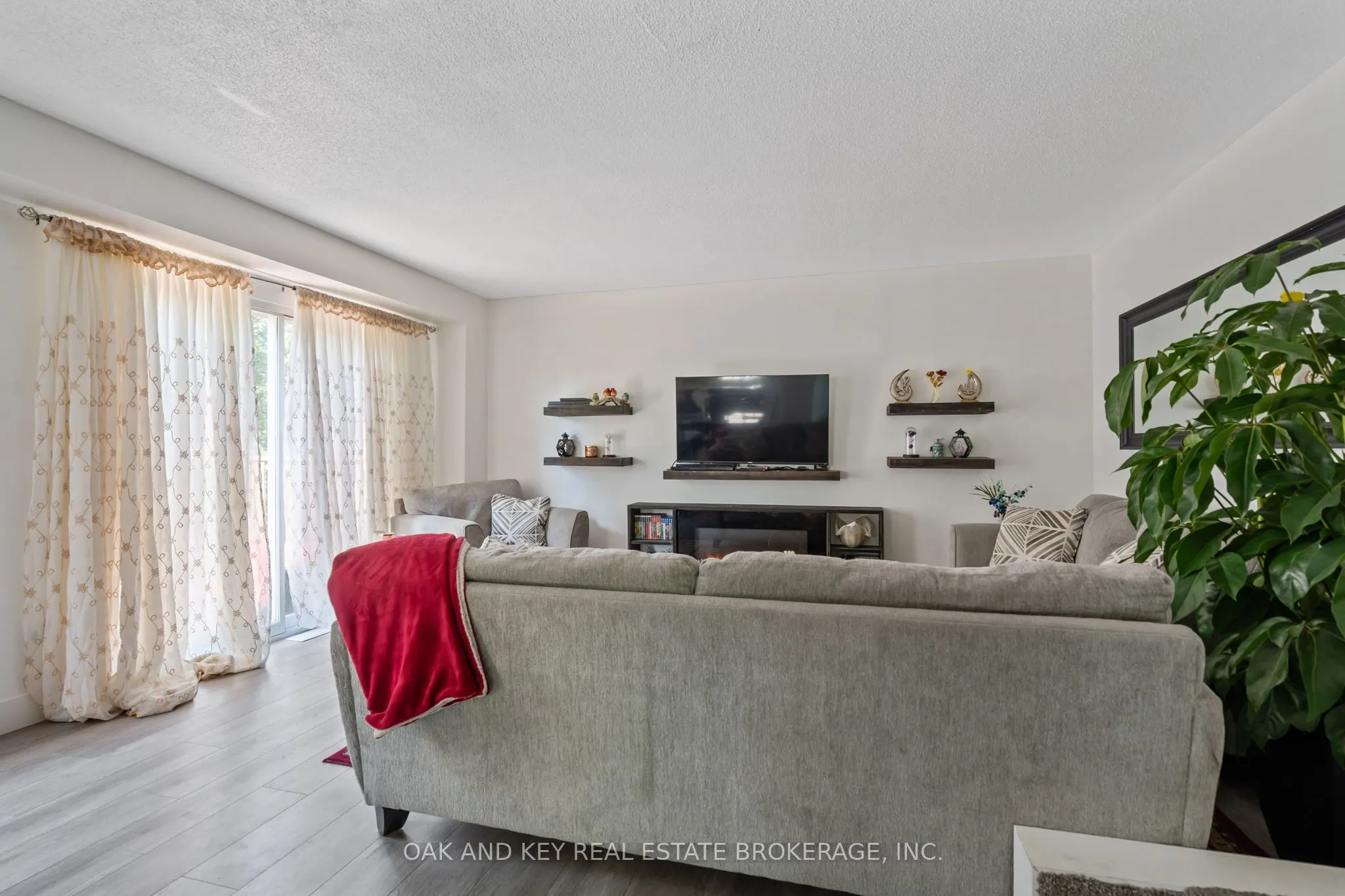 230 Clarke Road, #26