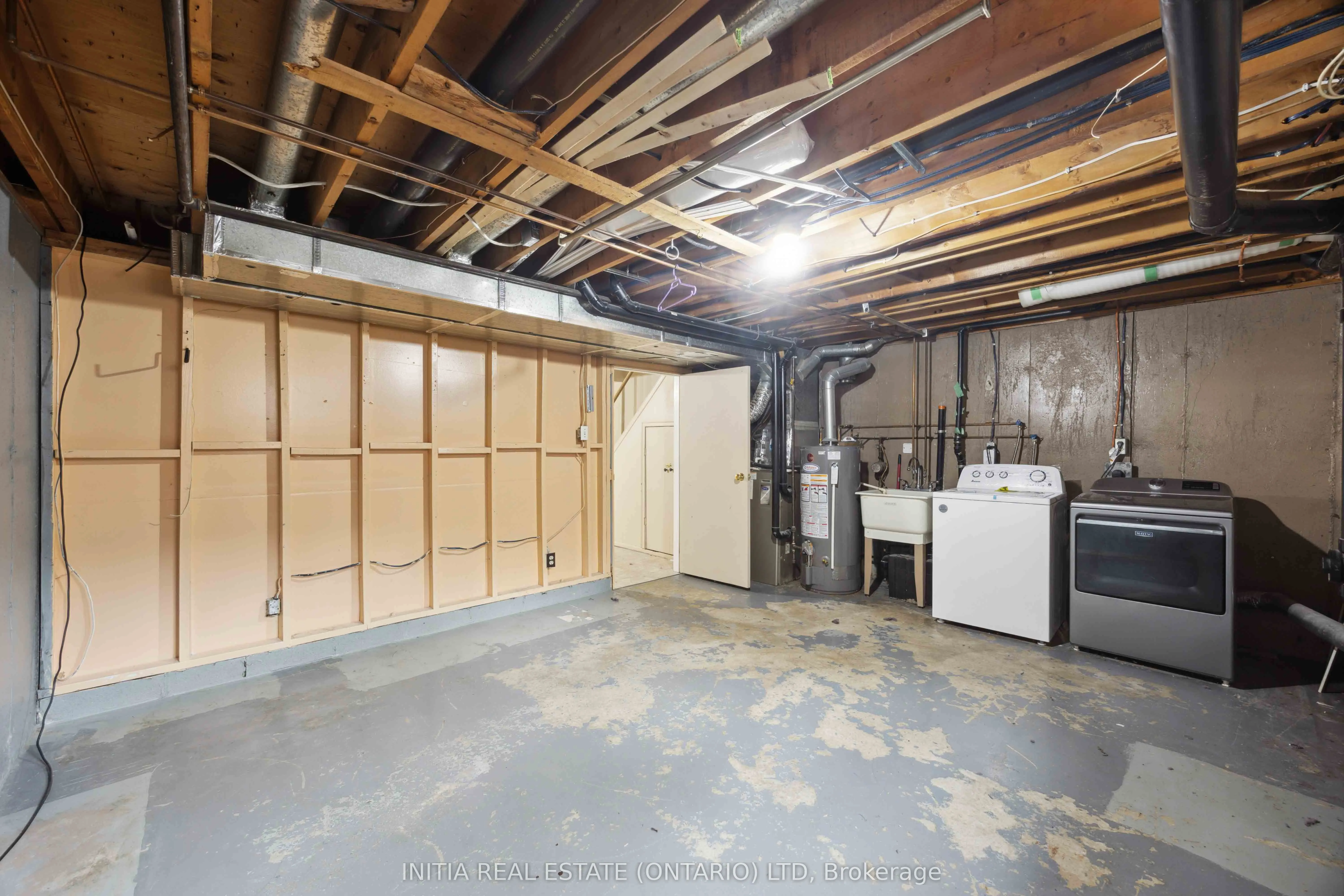 825 Exmouth Street, #27