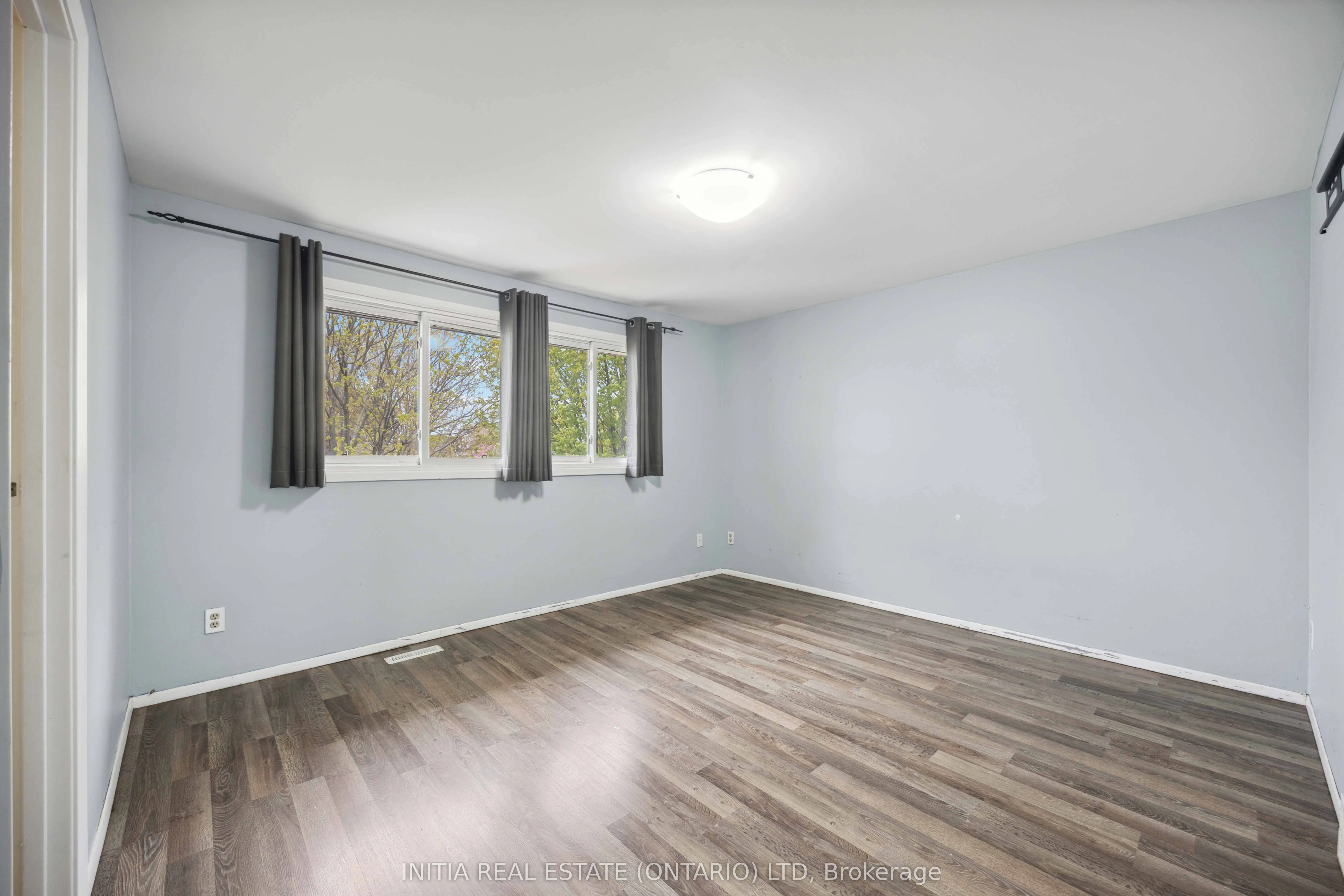 825 Exmouth Street, #27
