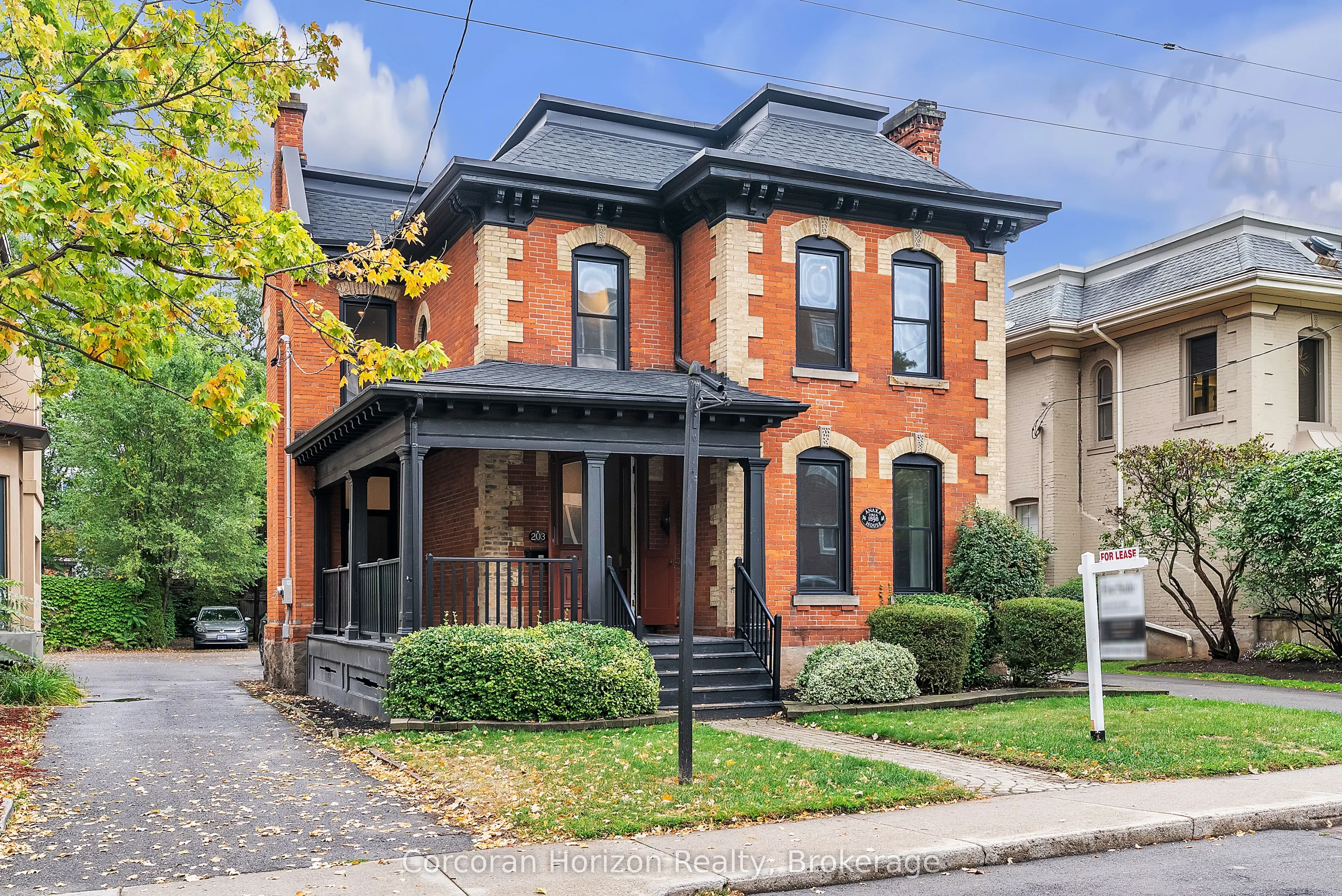 203 MacNab Street S, #Main