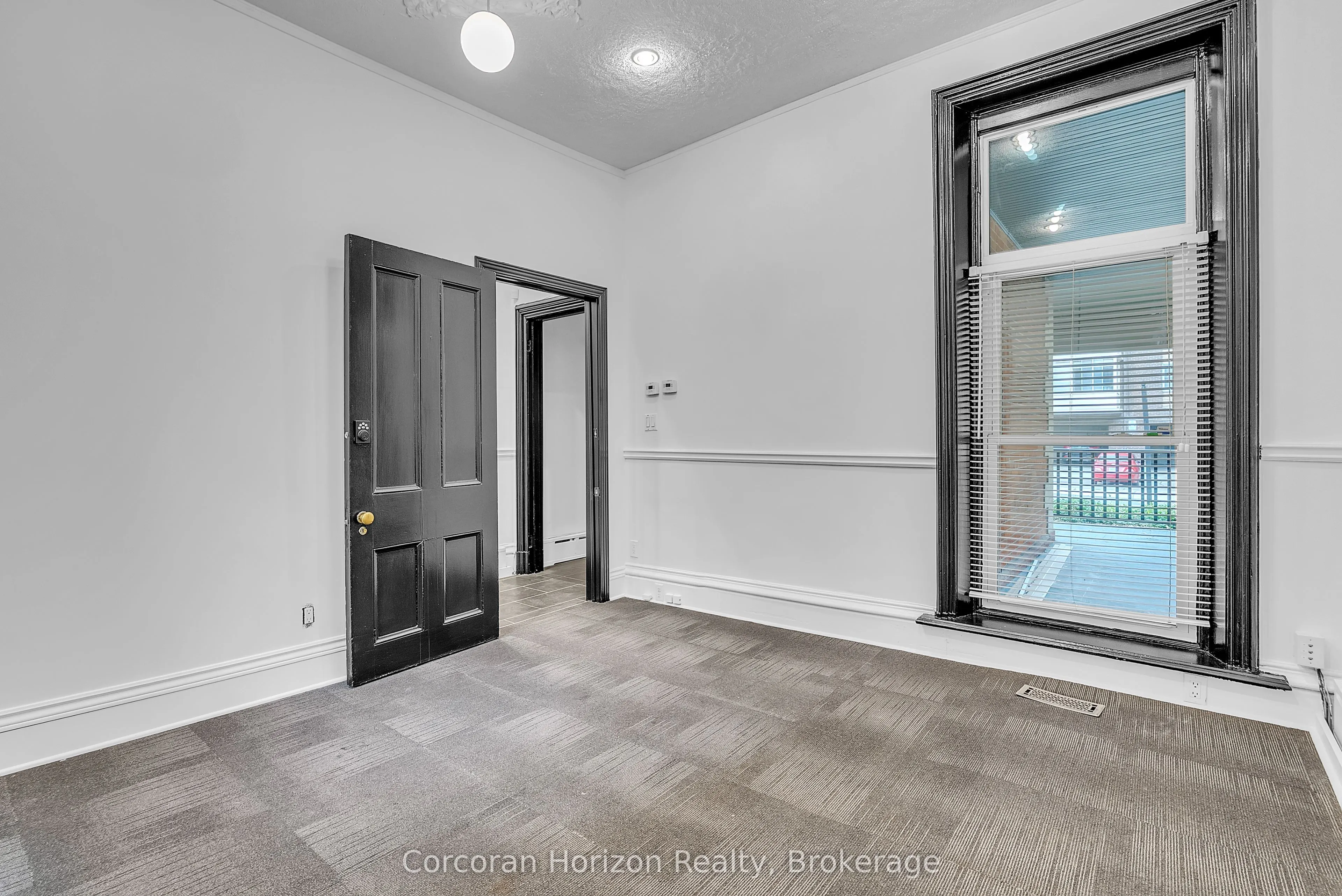 203 MacNab Street S, #Main