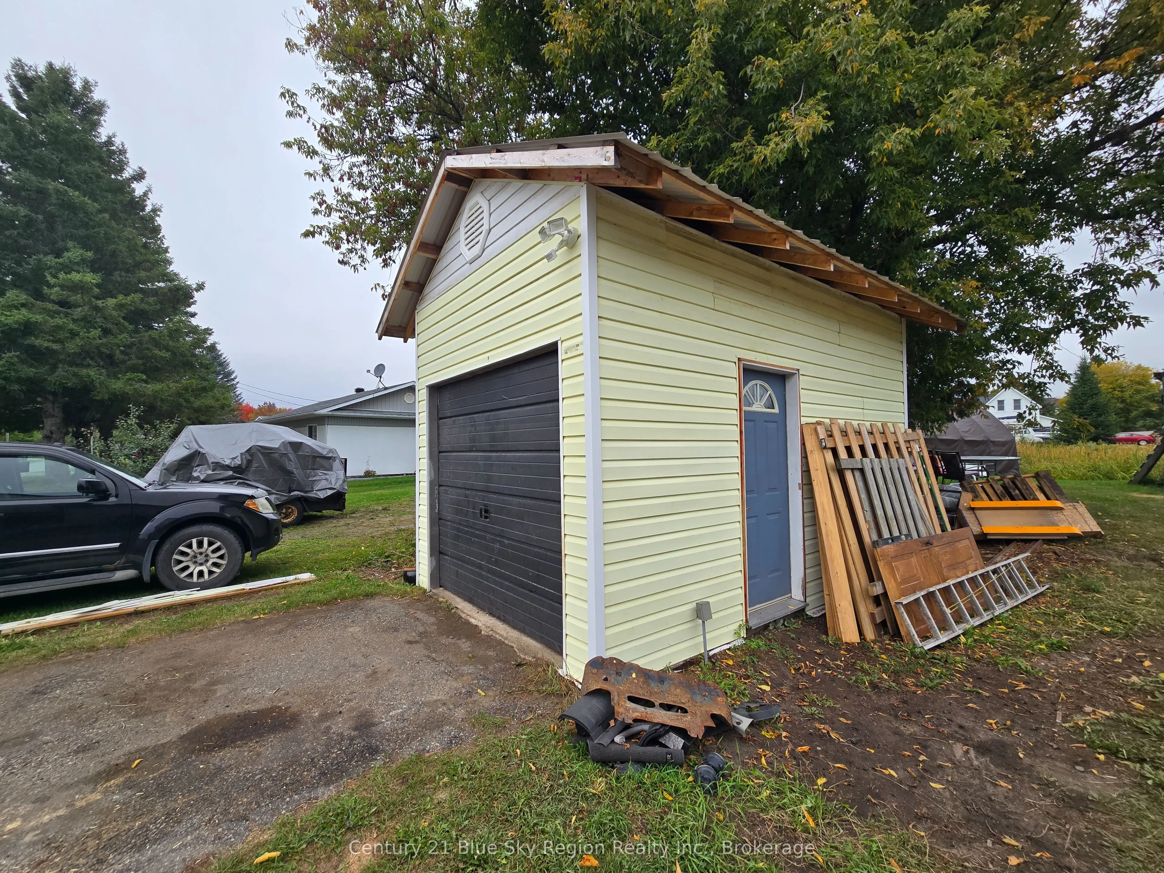601 Drive-In Road