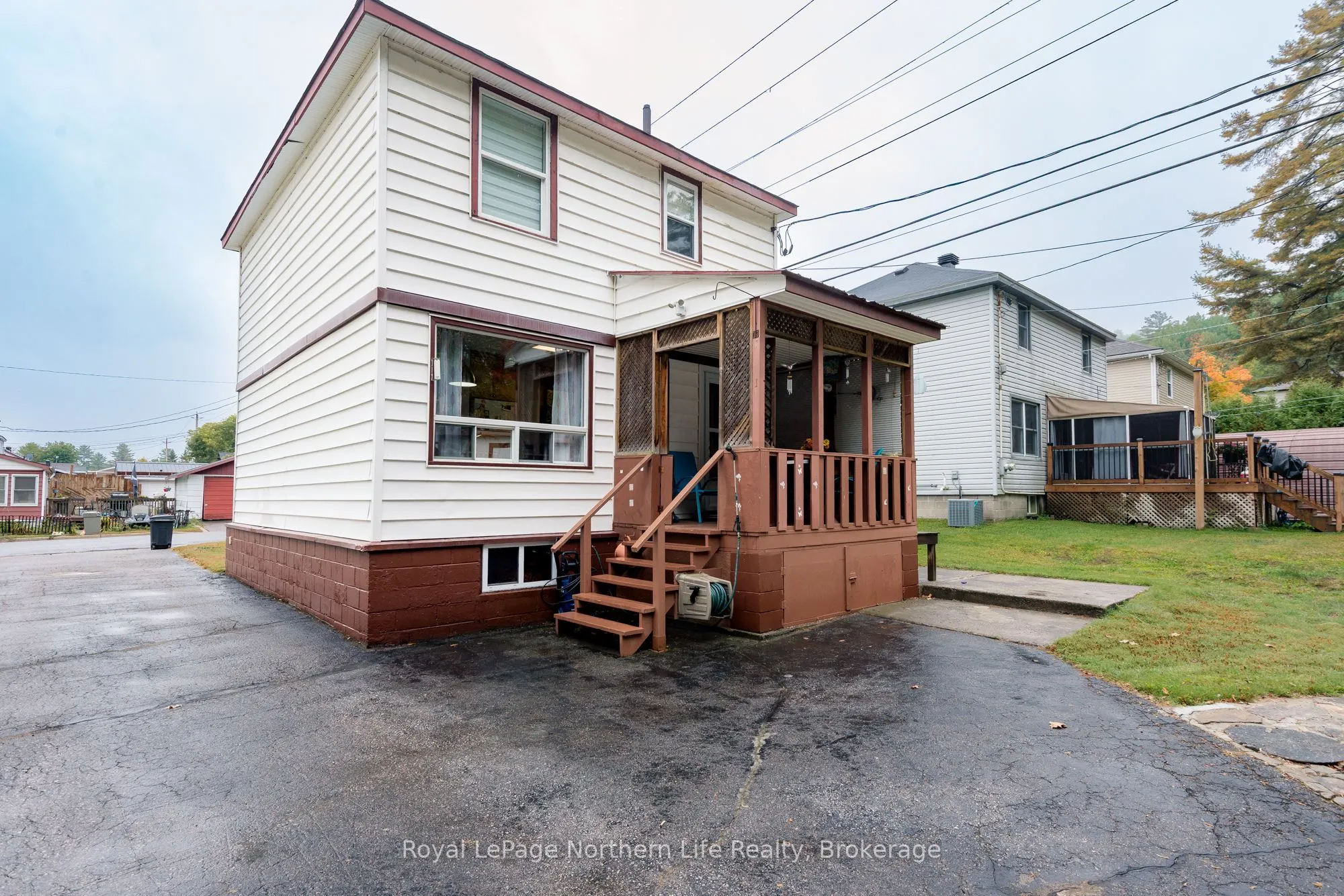 91 Oak Street