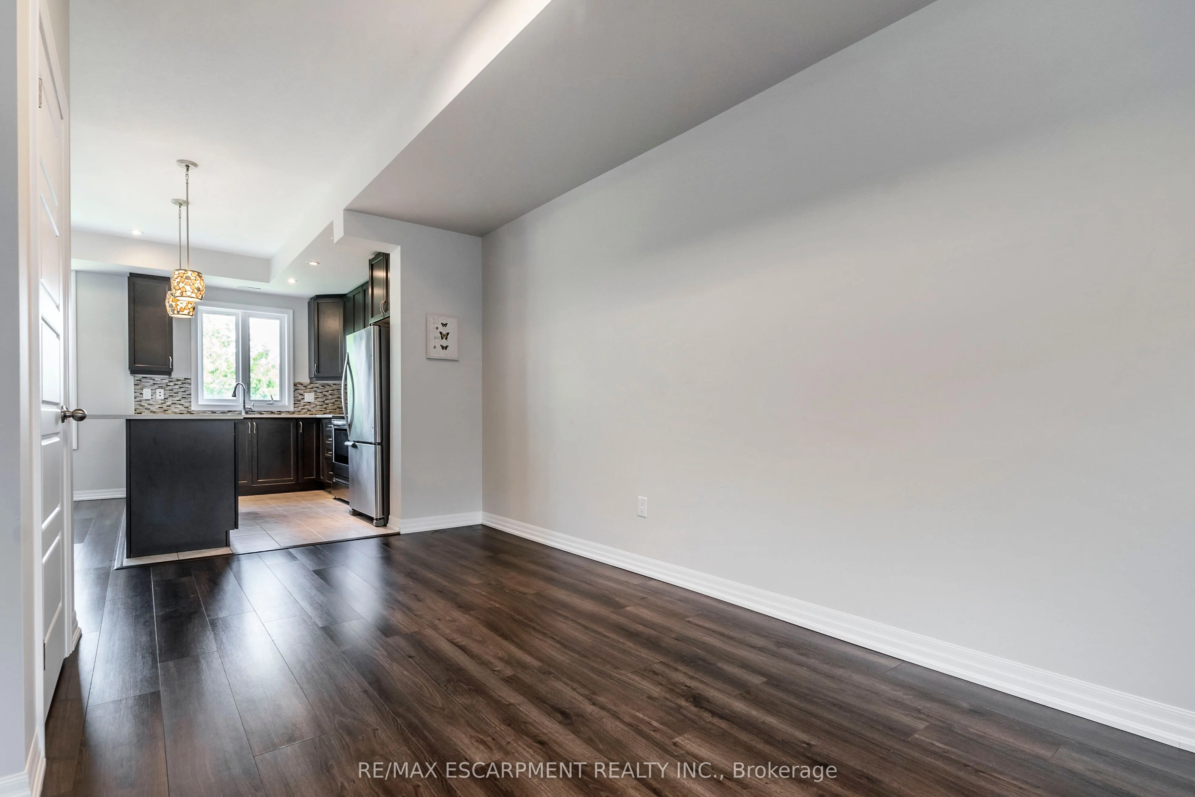 290 Barton Street W, #17
