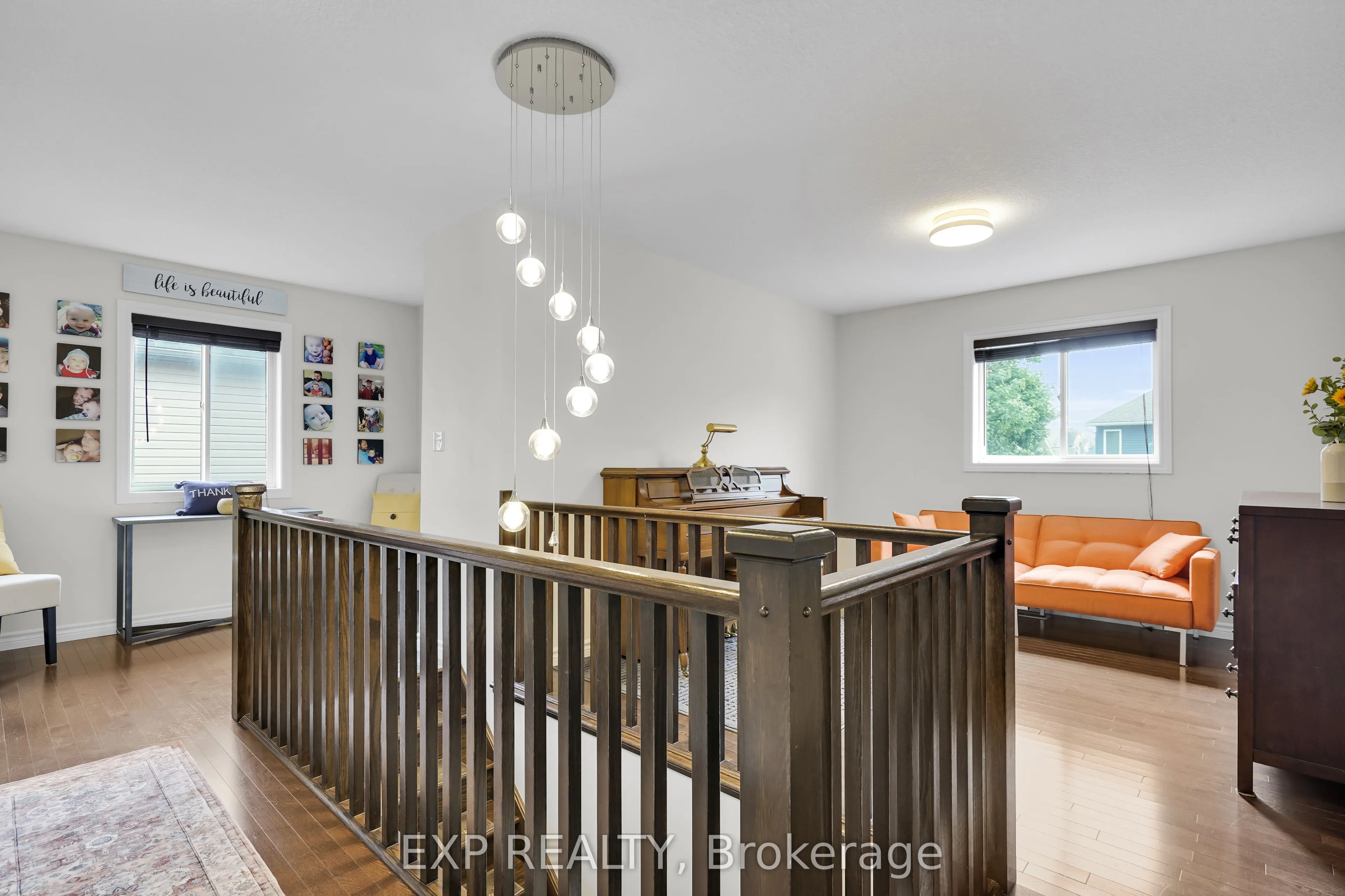 919 FOXCREEK Road