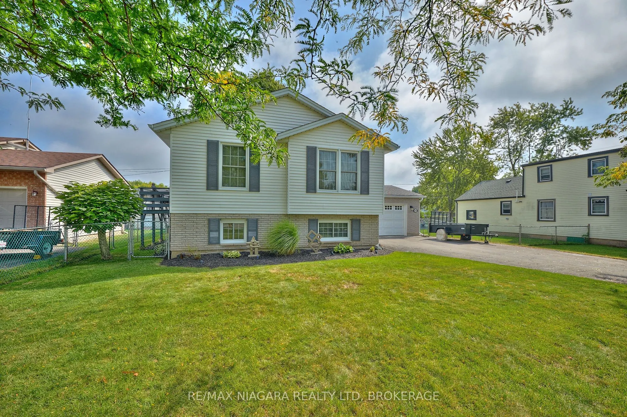 524 Lakeview Road