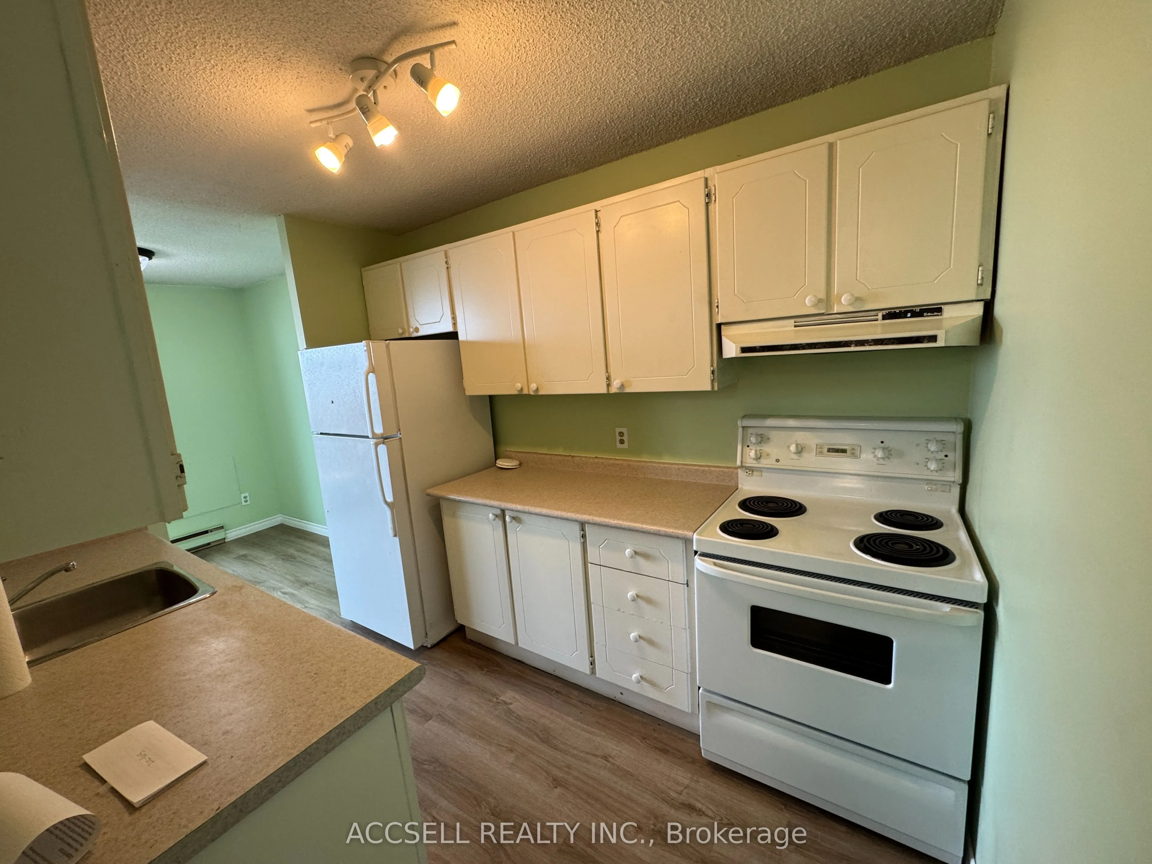 1103 Jalna Boulevard, #212