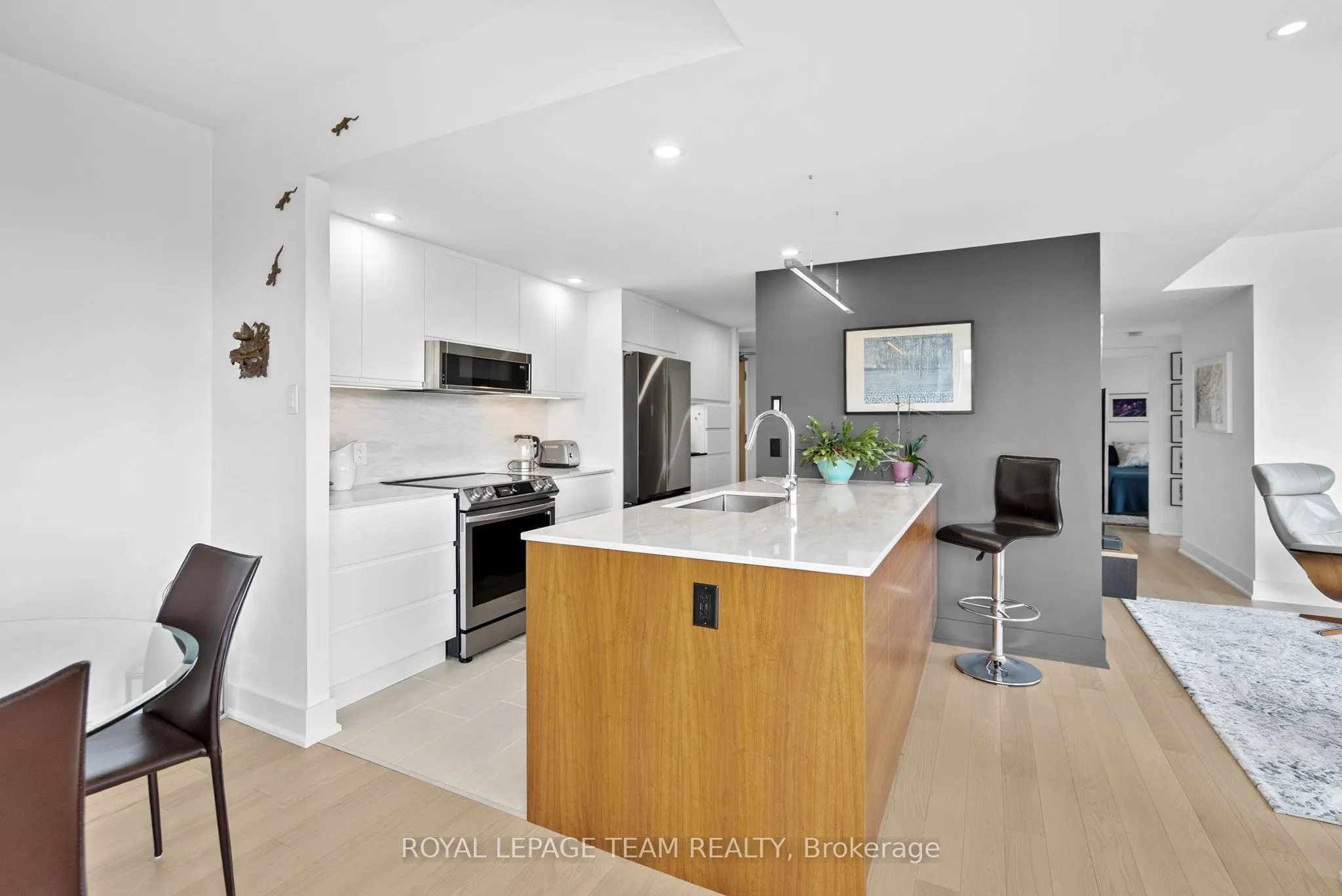 200 Lett Street, #406
