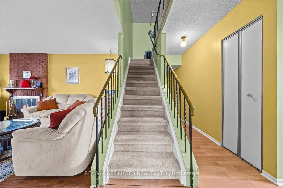 1093 St Lucia Place