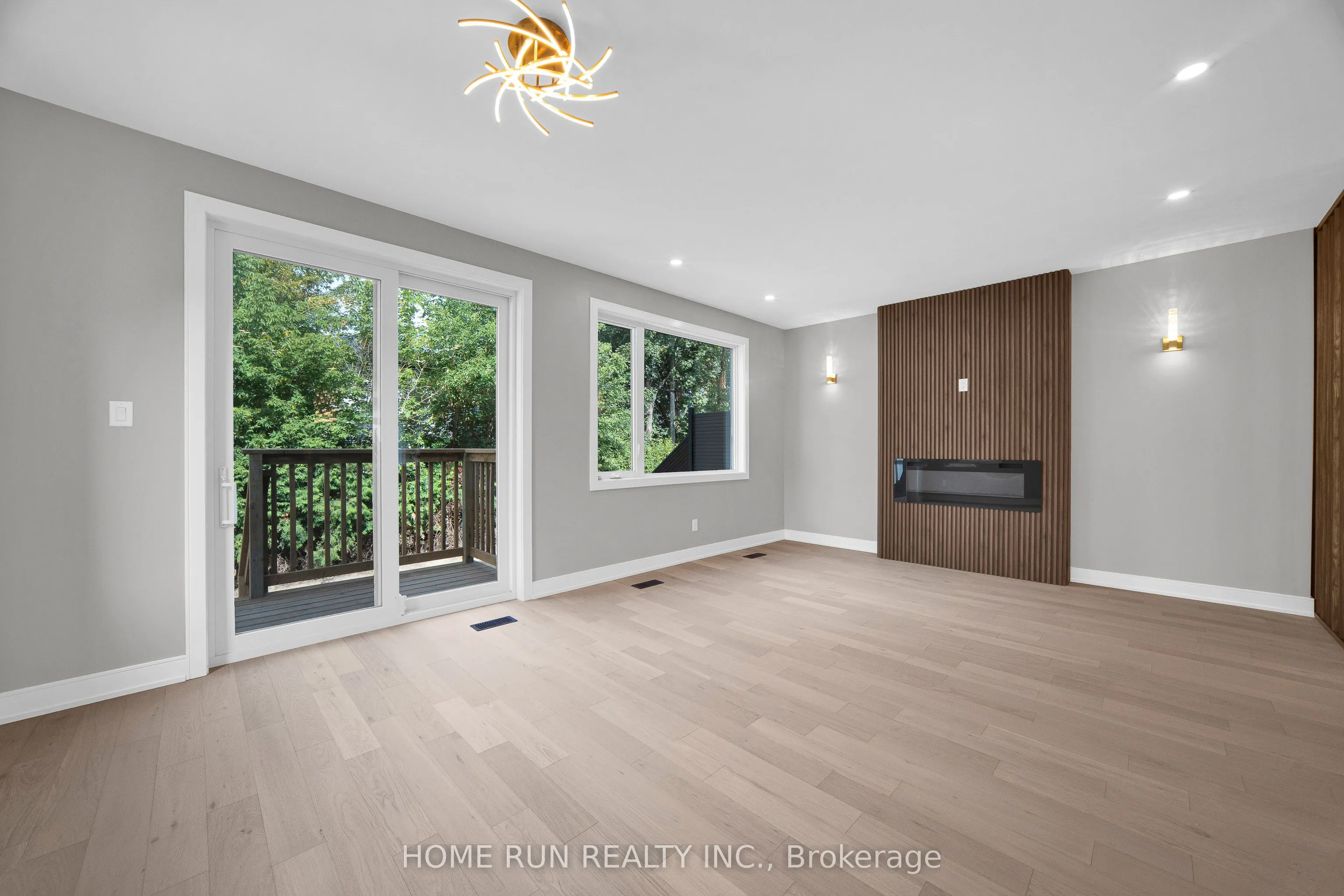 297 Dovercourt Avenue