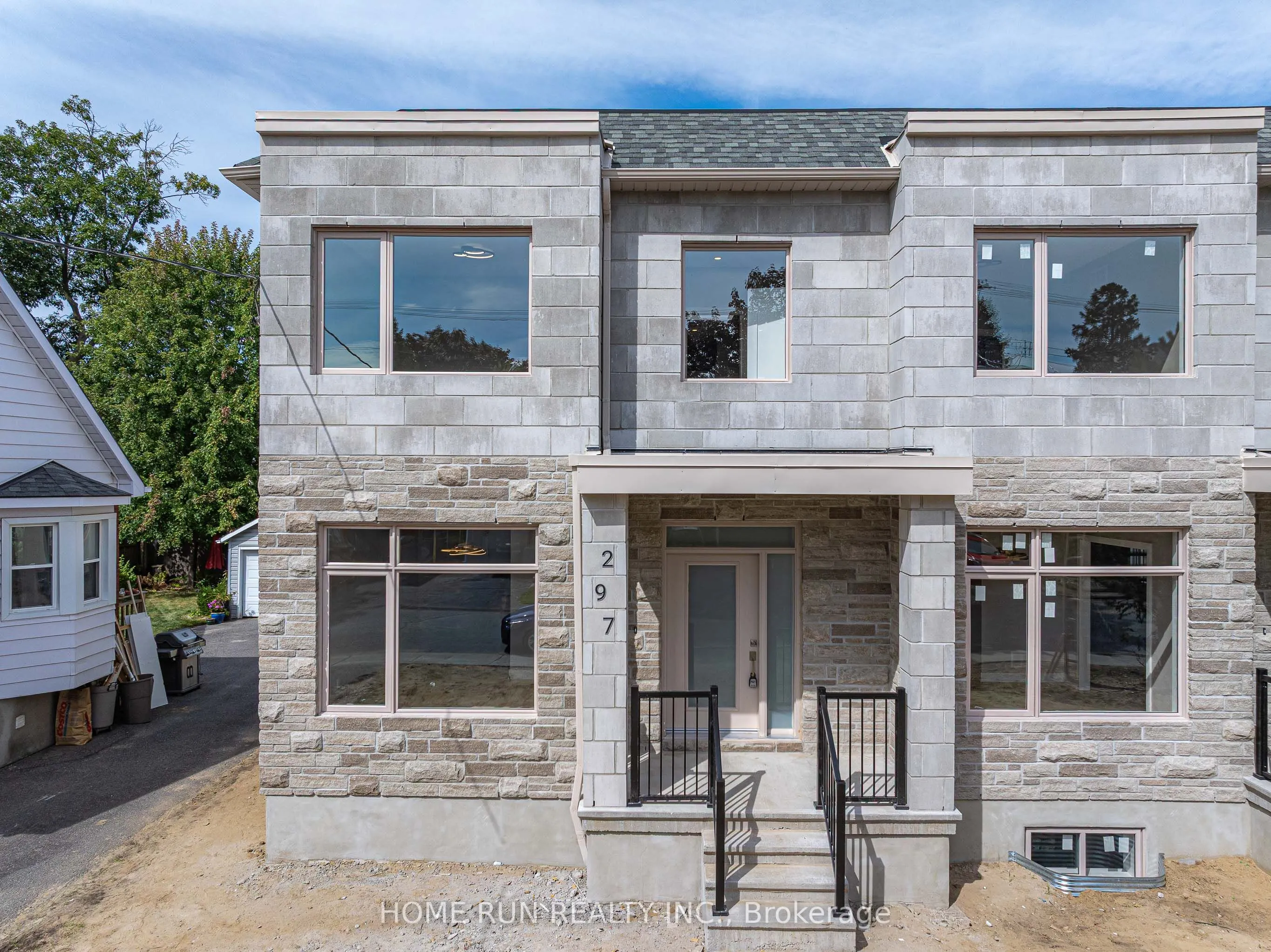 297 Dovercourt Avenue