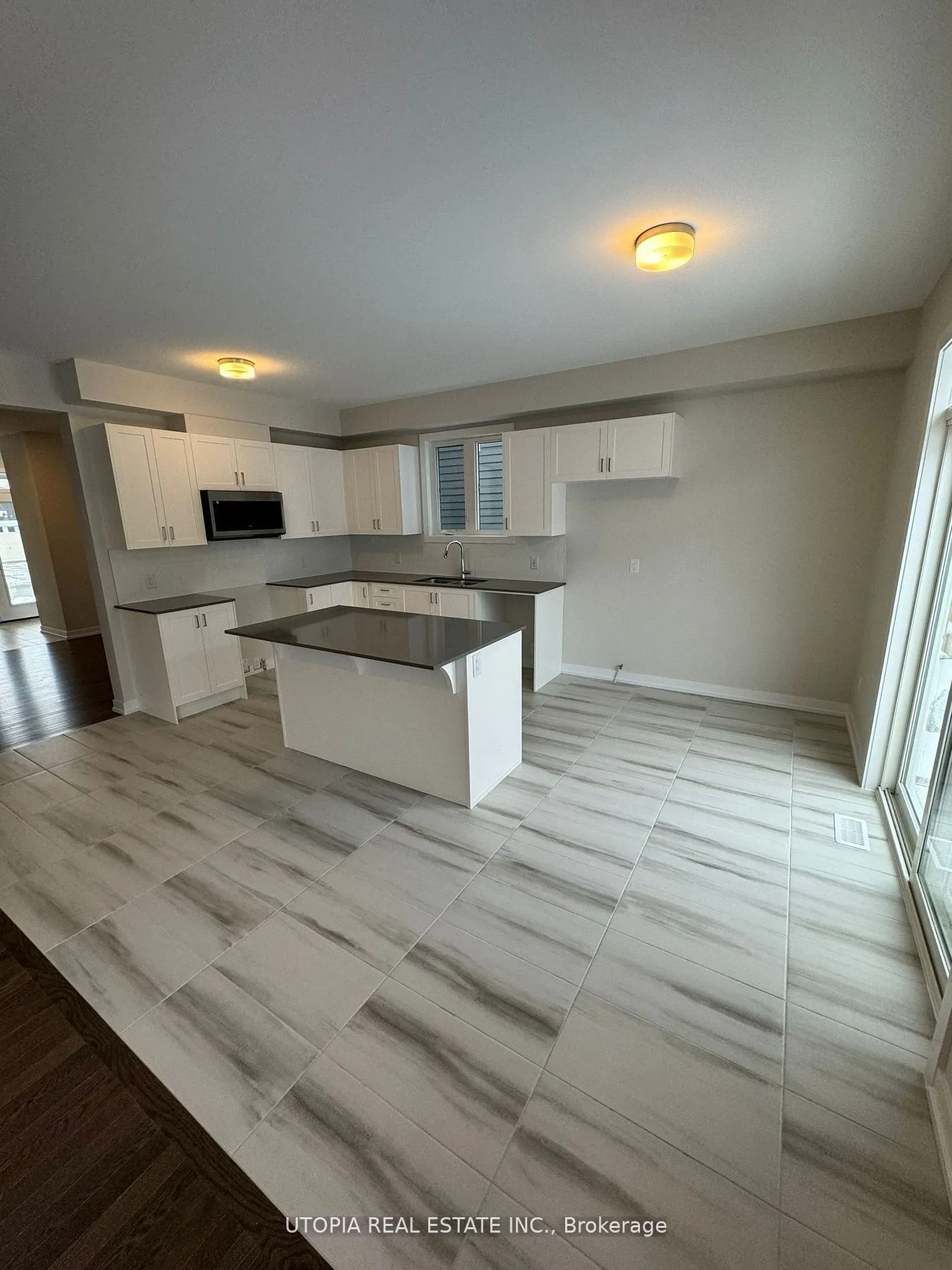 112 Hackamore Crescent