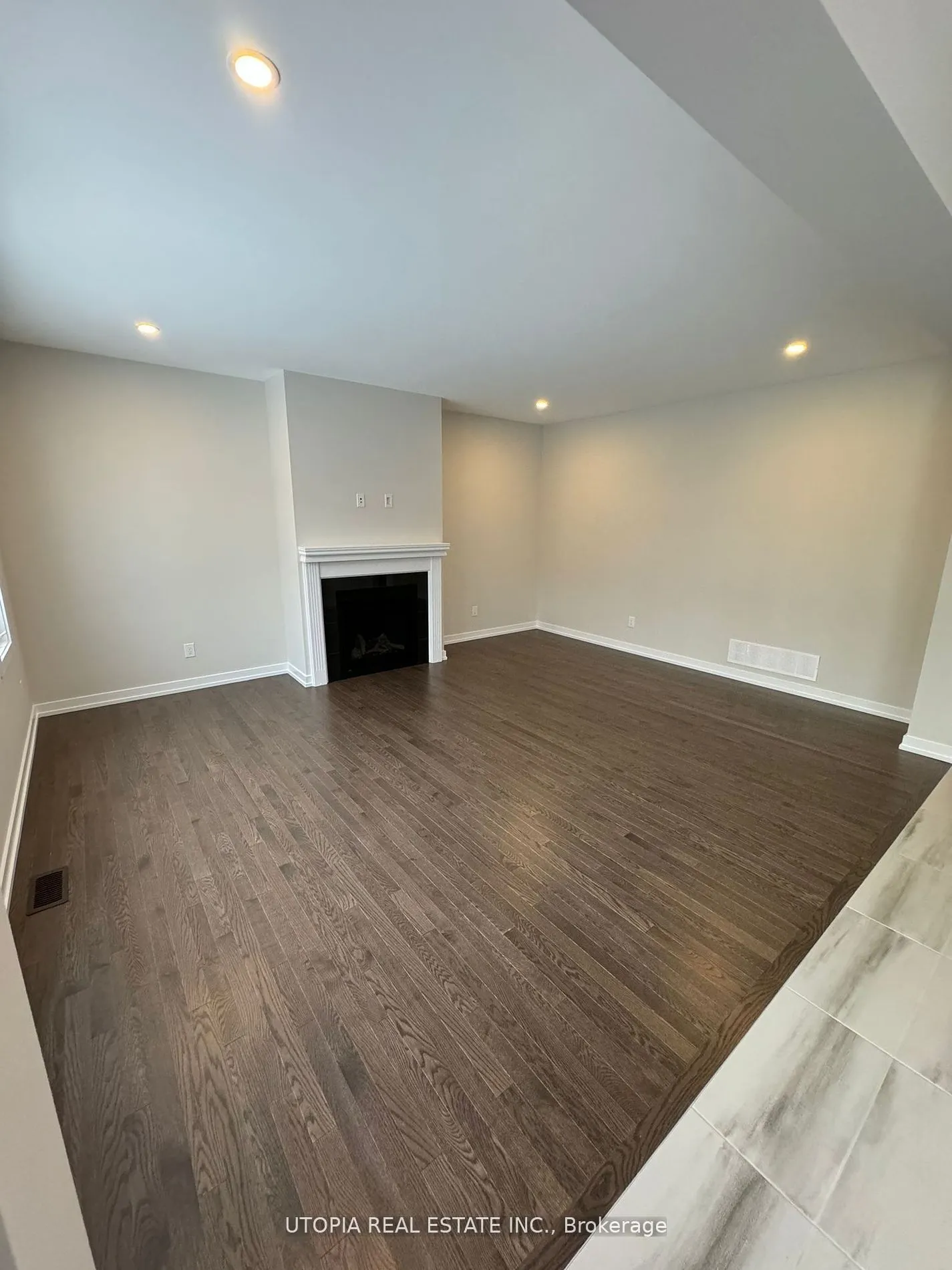 112 Hackamore Crescent